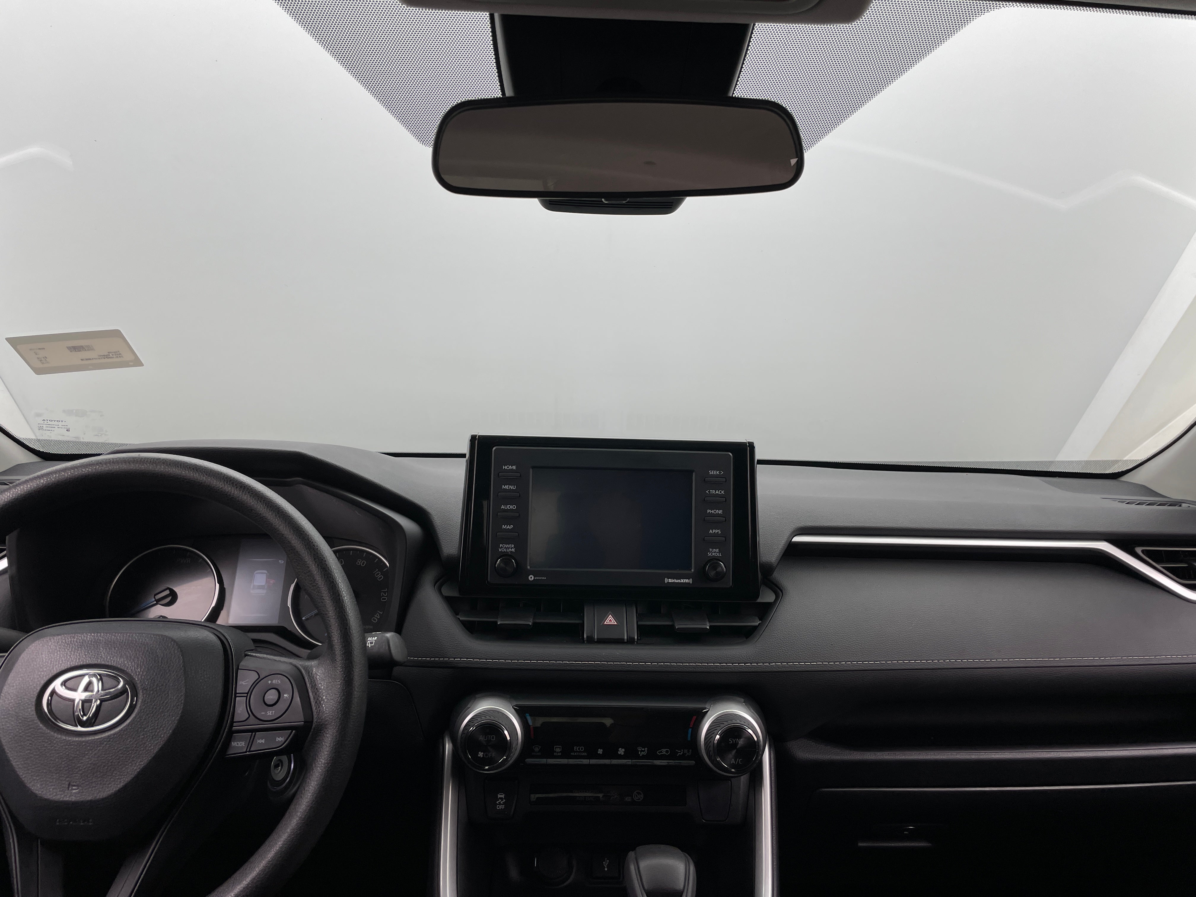 2022 Toyota RAV4 LE 3