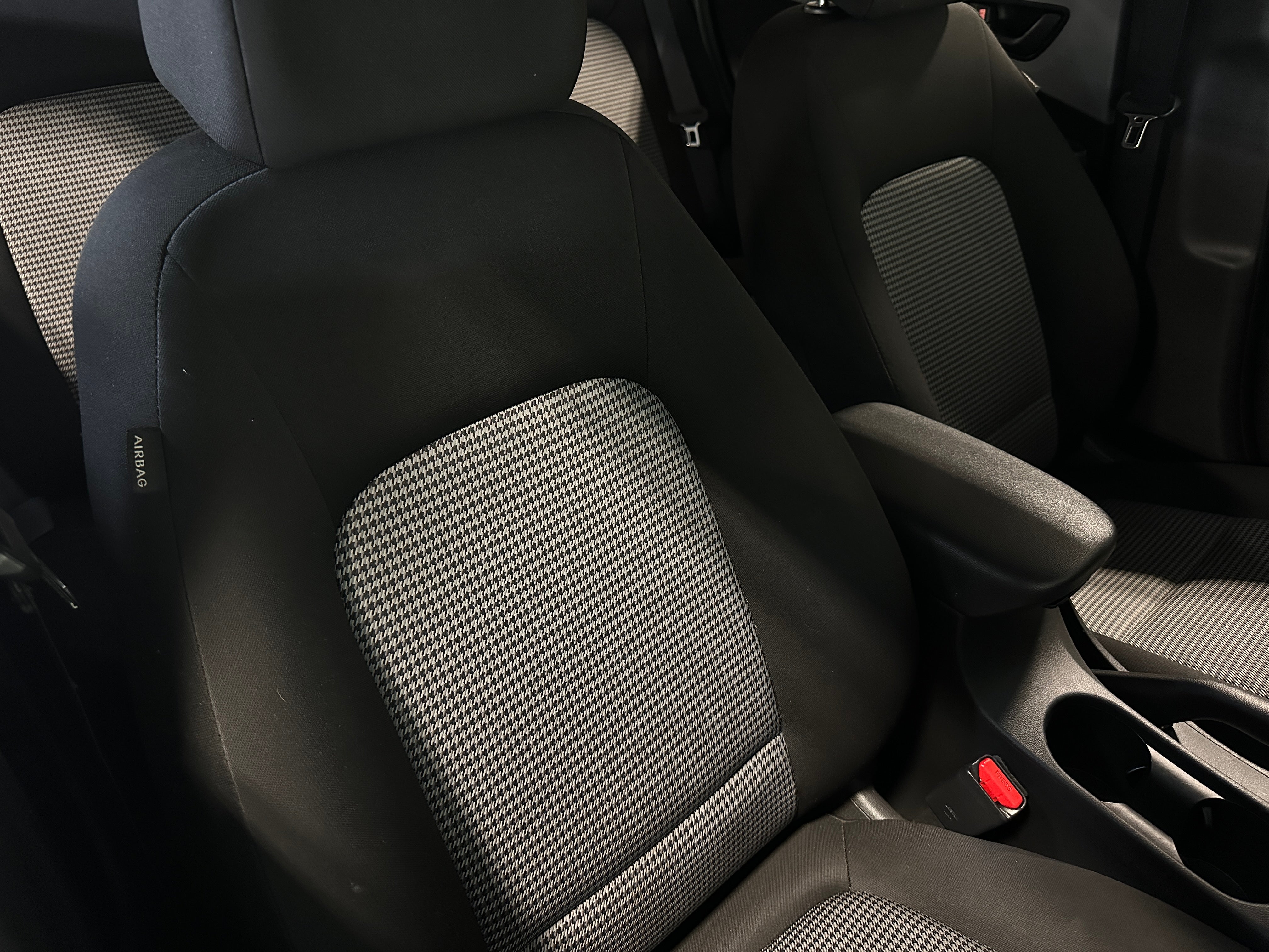 2021 Hyundai Kona SE 2