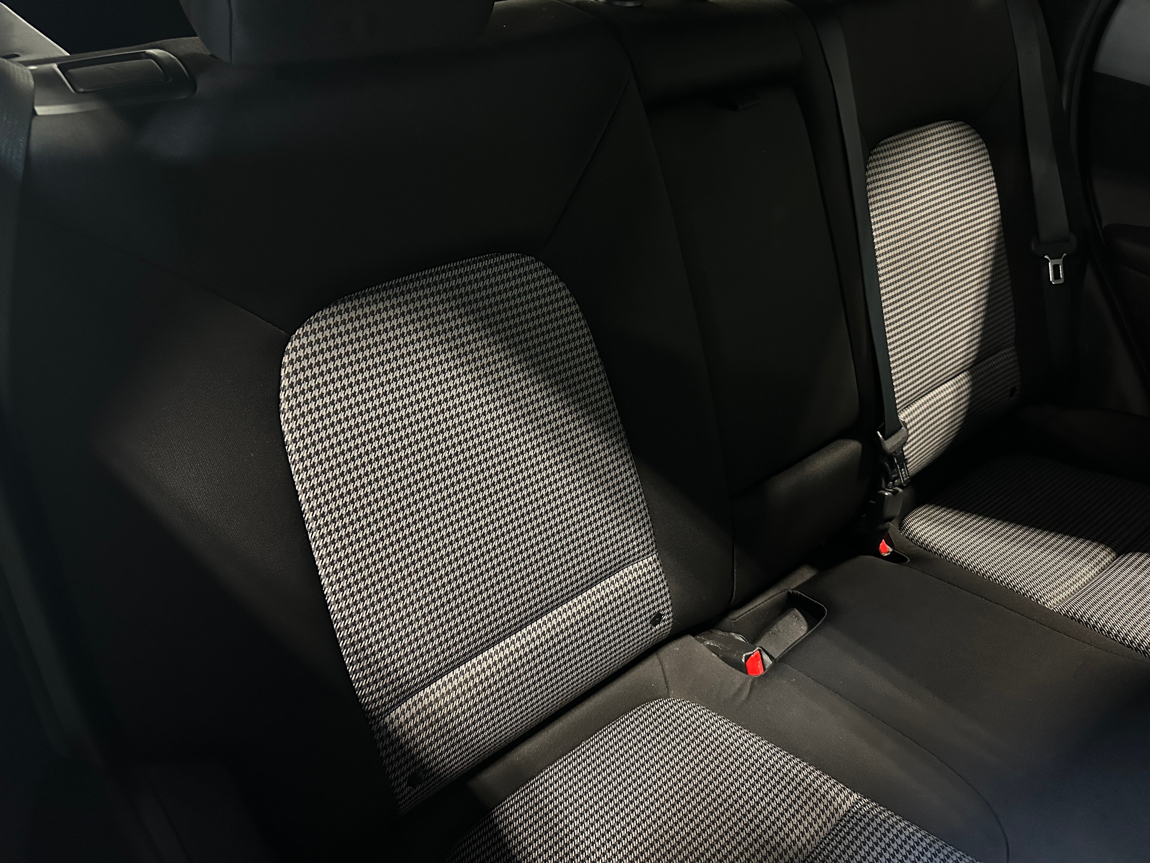 2021 Hyundai Kona SE 6
