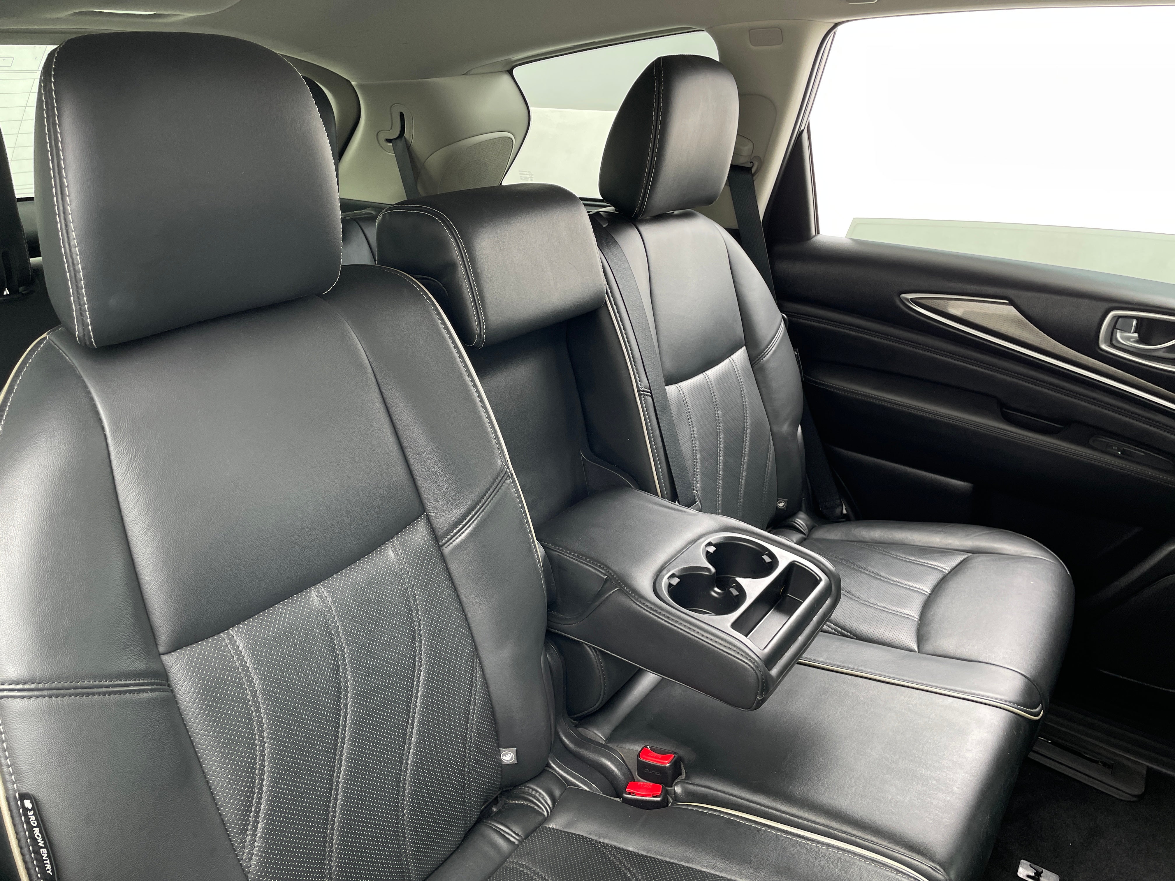 2019 INFINITI QX60 Luxe 5