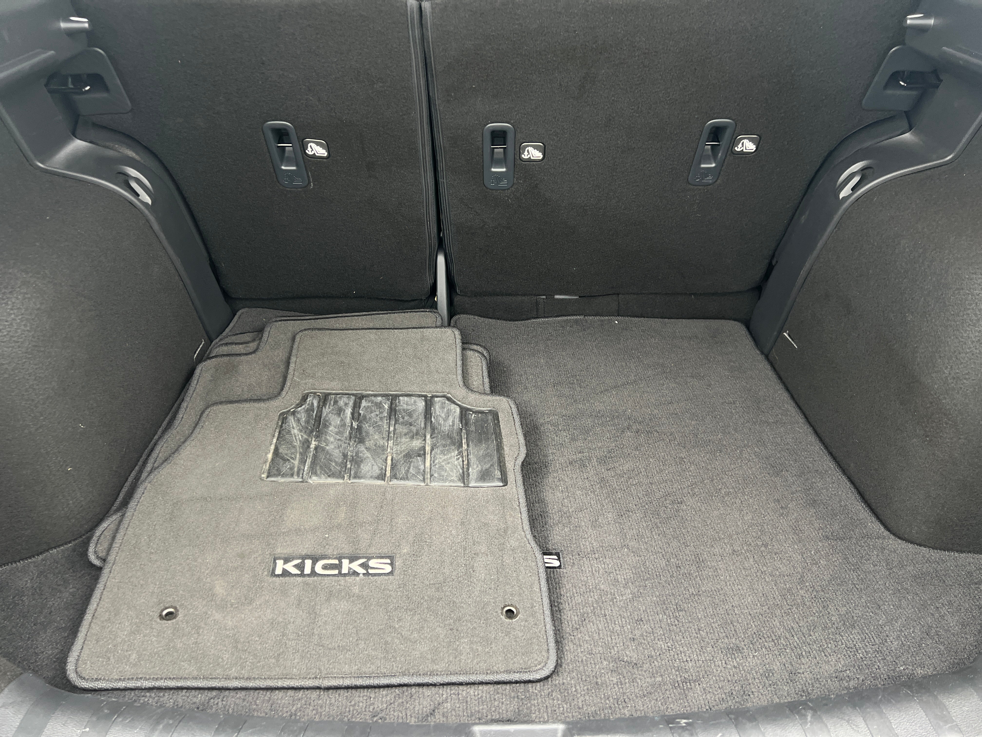 2024 Nissan Kicks S 7