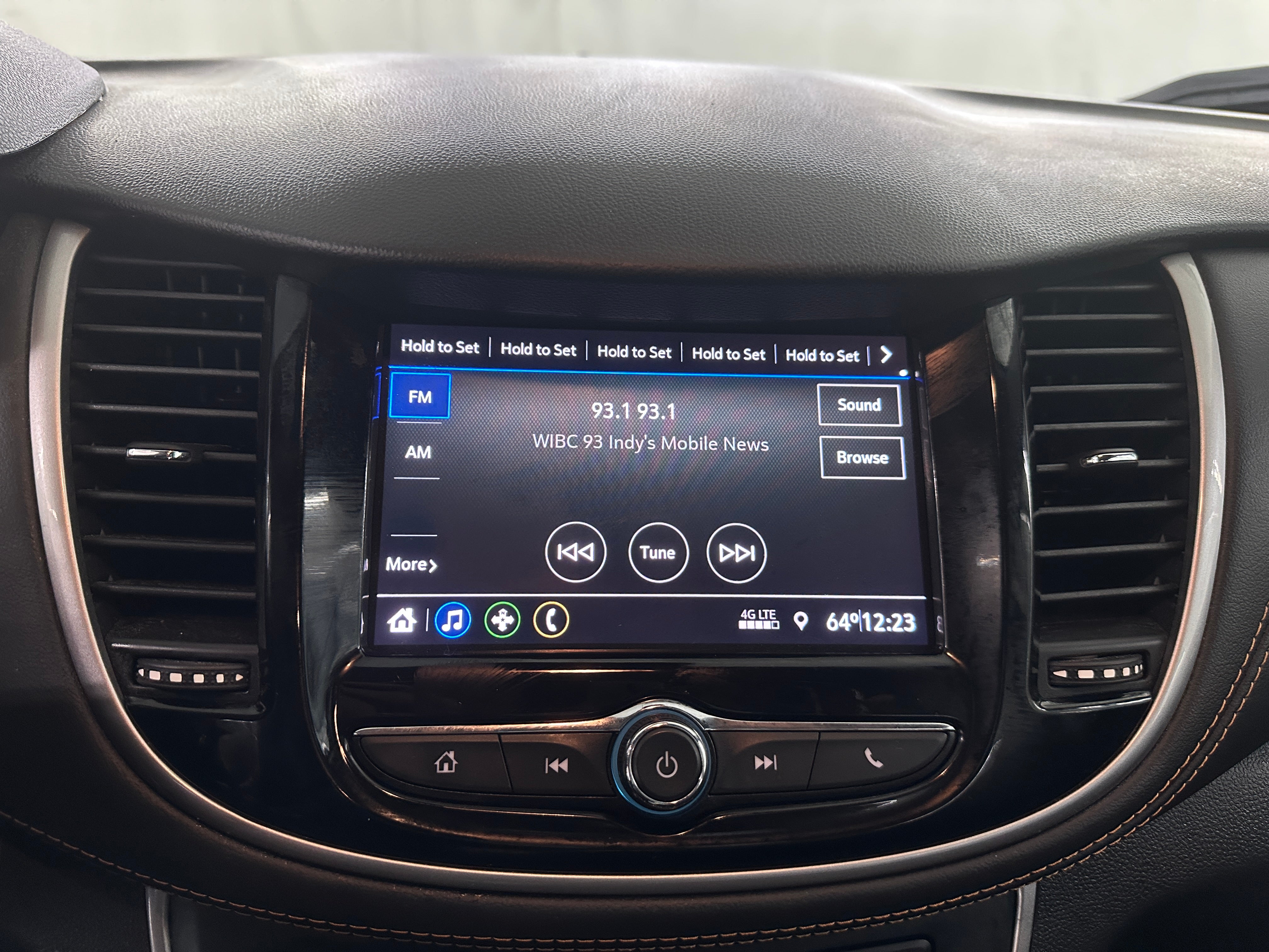 2020 Chevrolet Trax LS 4