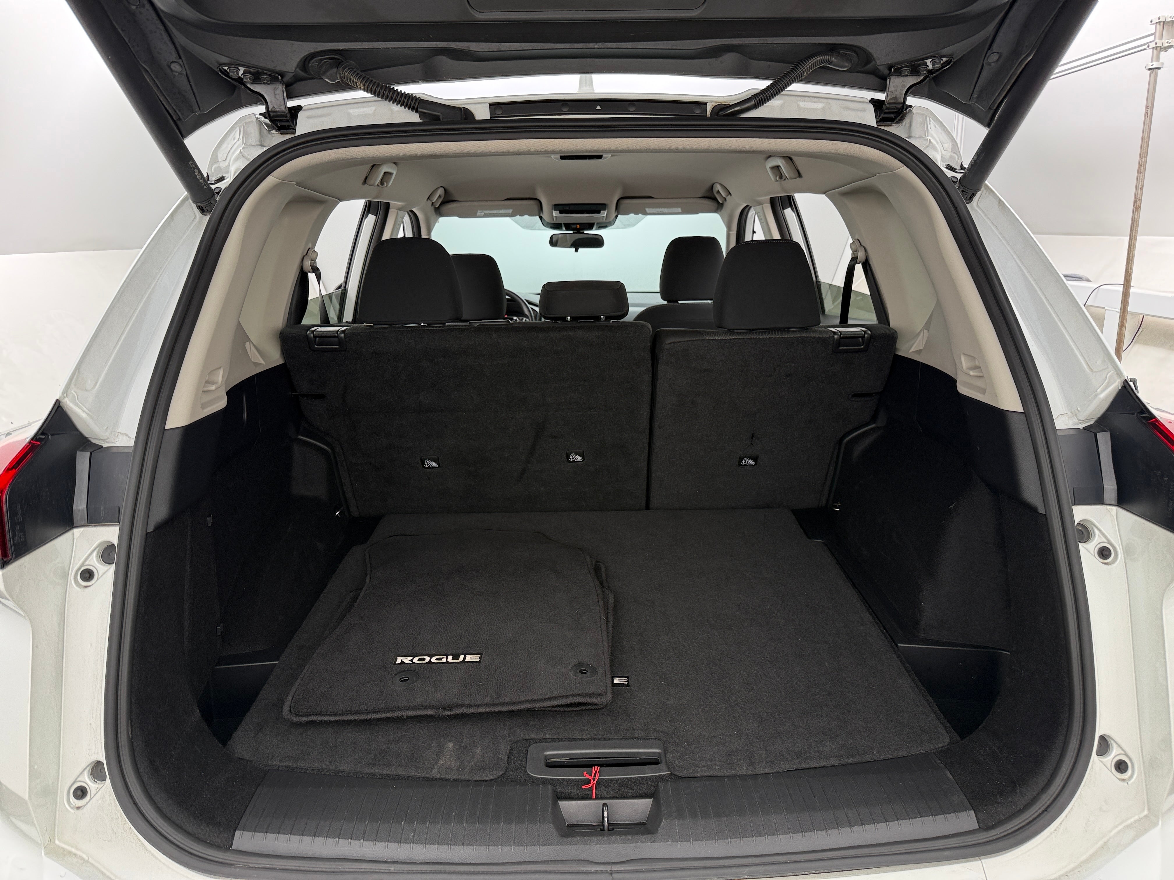 2024 Nissan Rogue SV 7