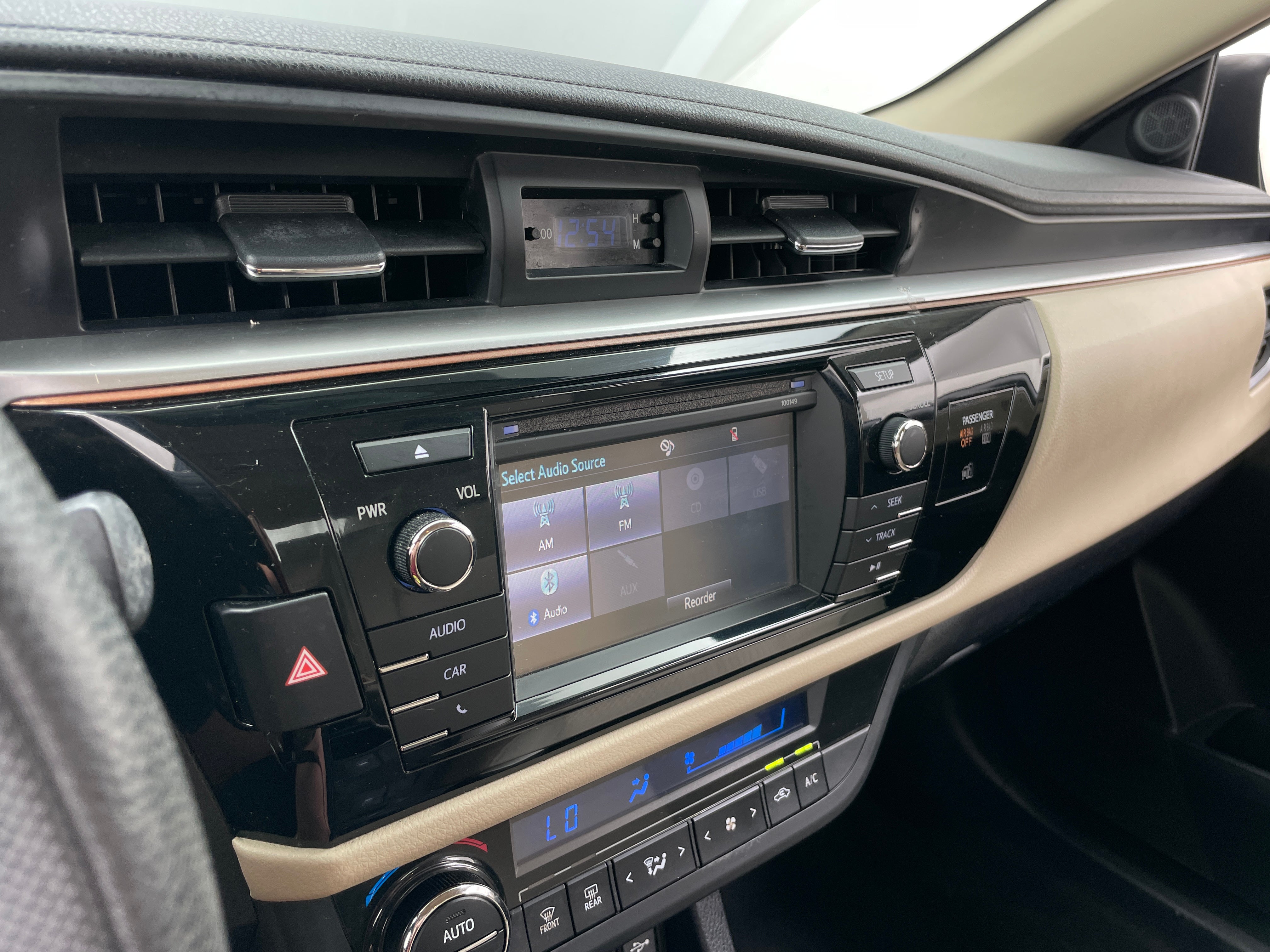 2014 Toyota Corolla LE 4
