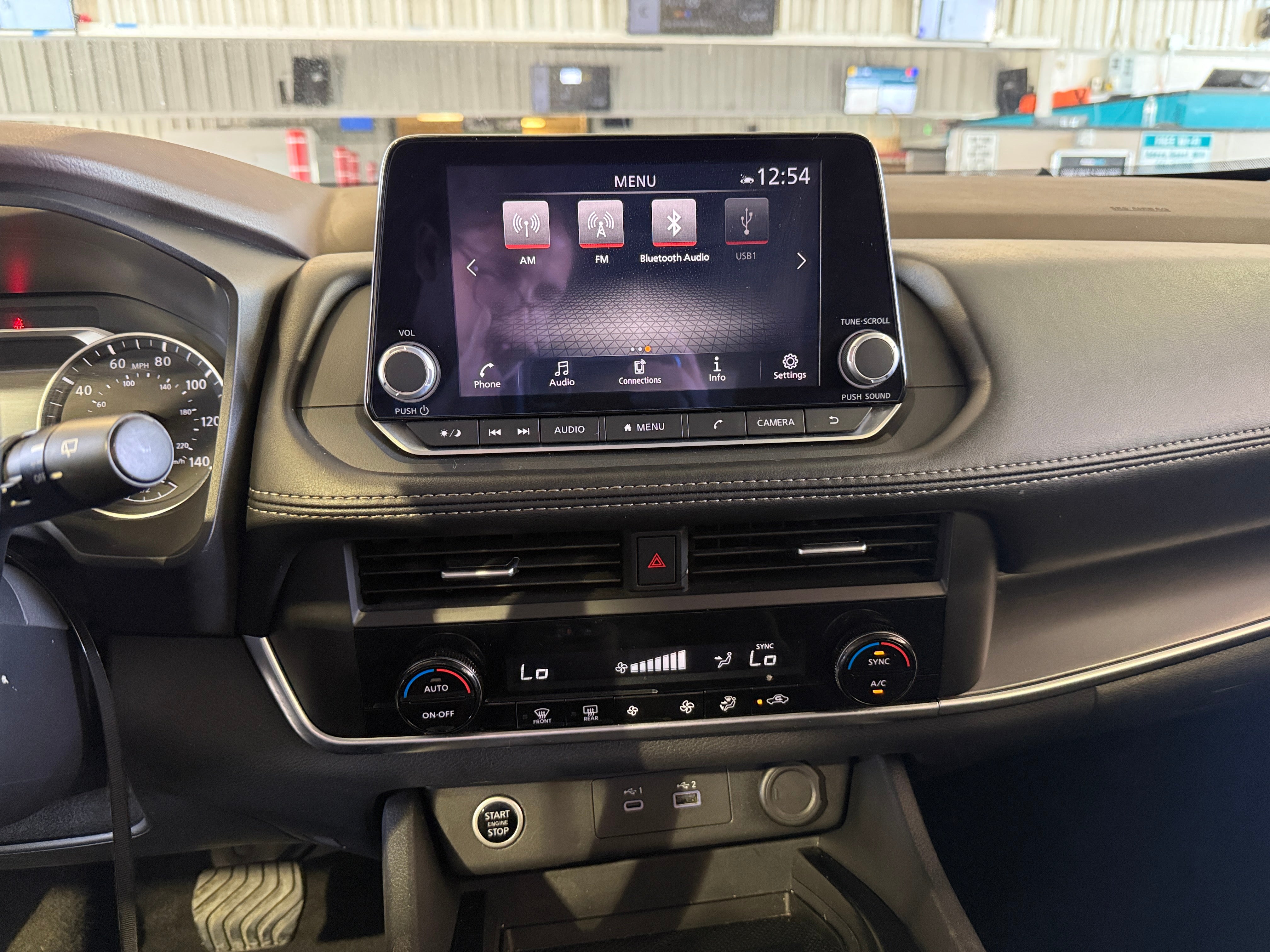 2023 Nissan Rogue SV 4