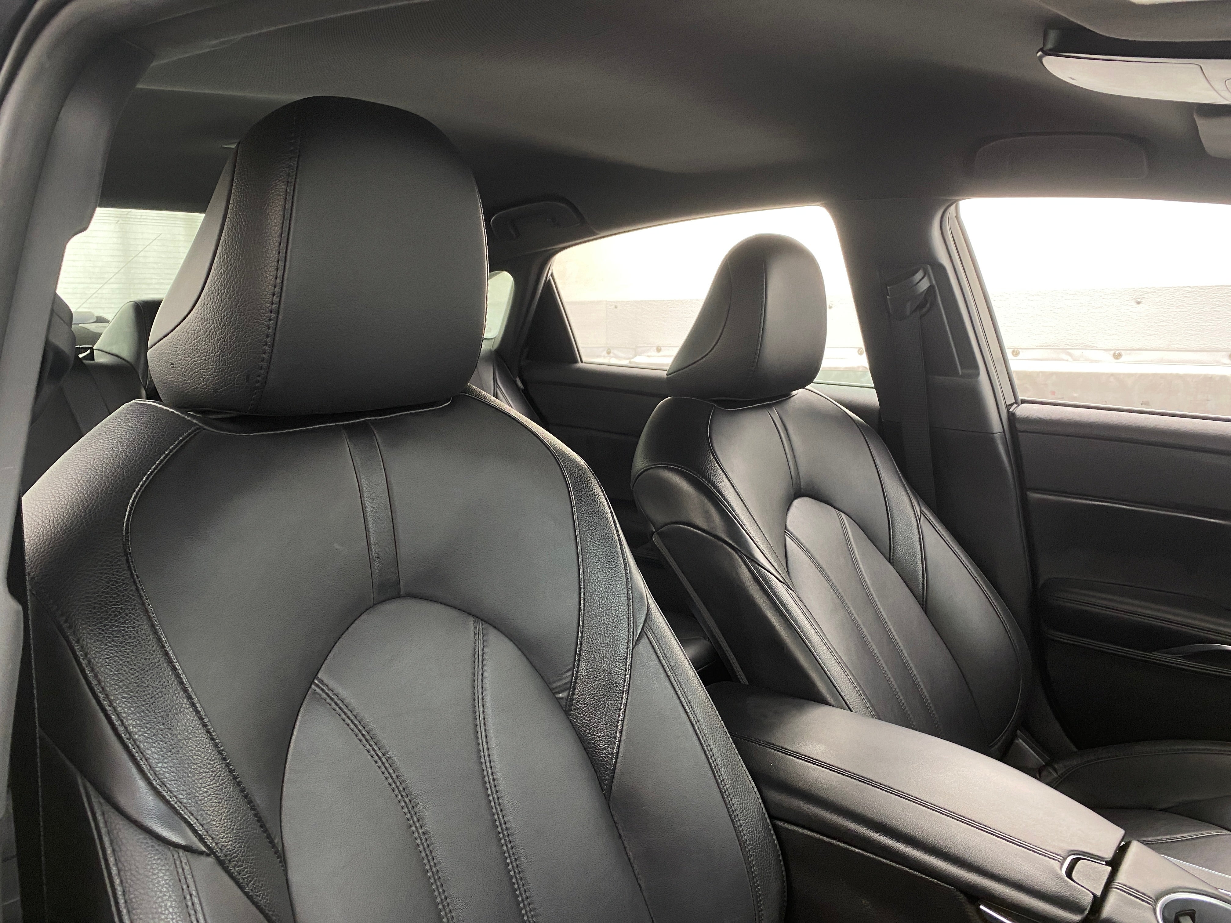 2022 Toyota Avalon XLE 2