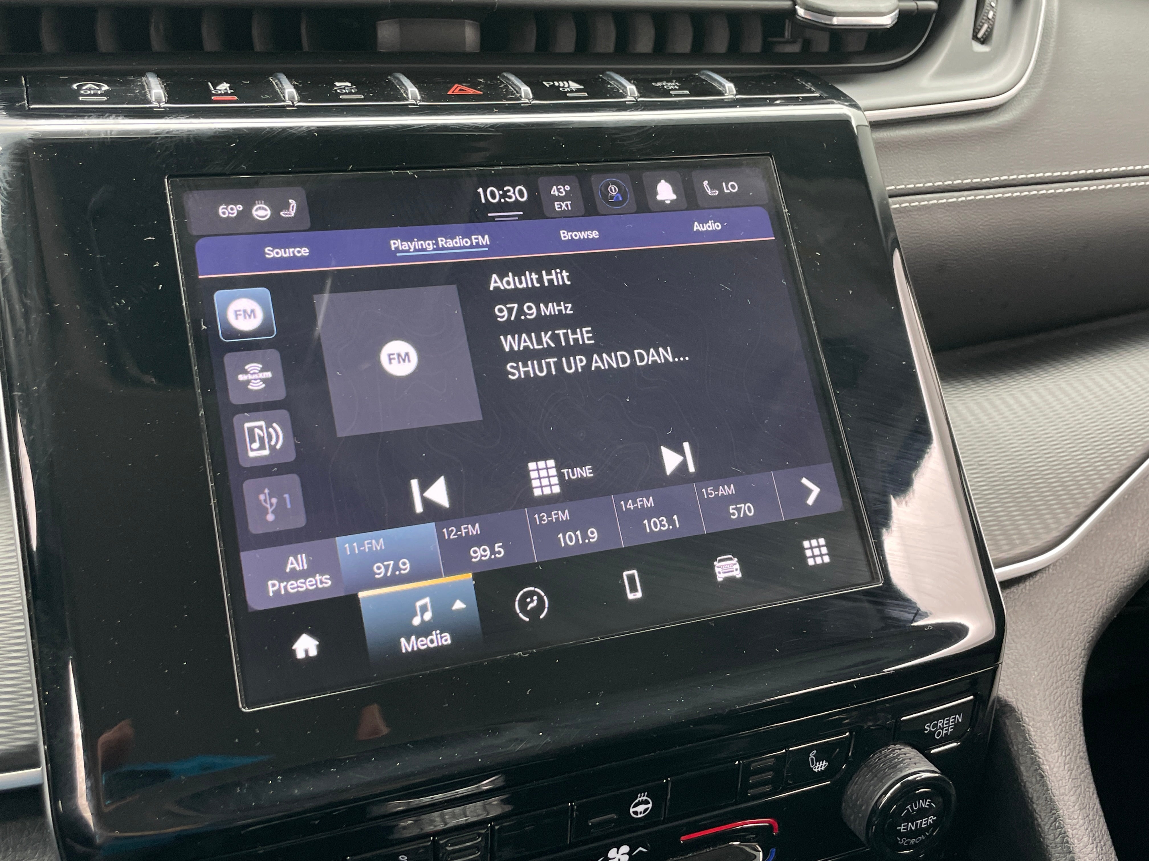 2023 Jeep Grand Cherokee Laredo 4