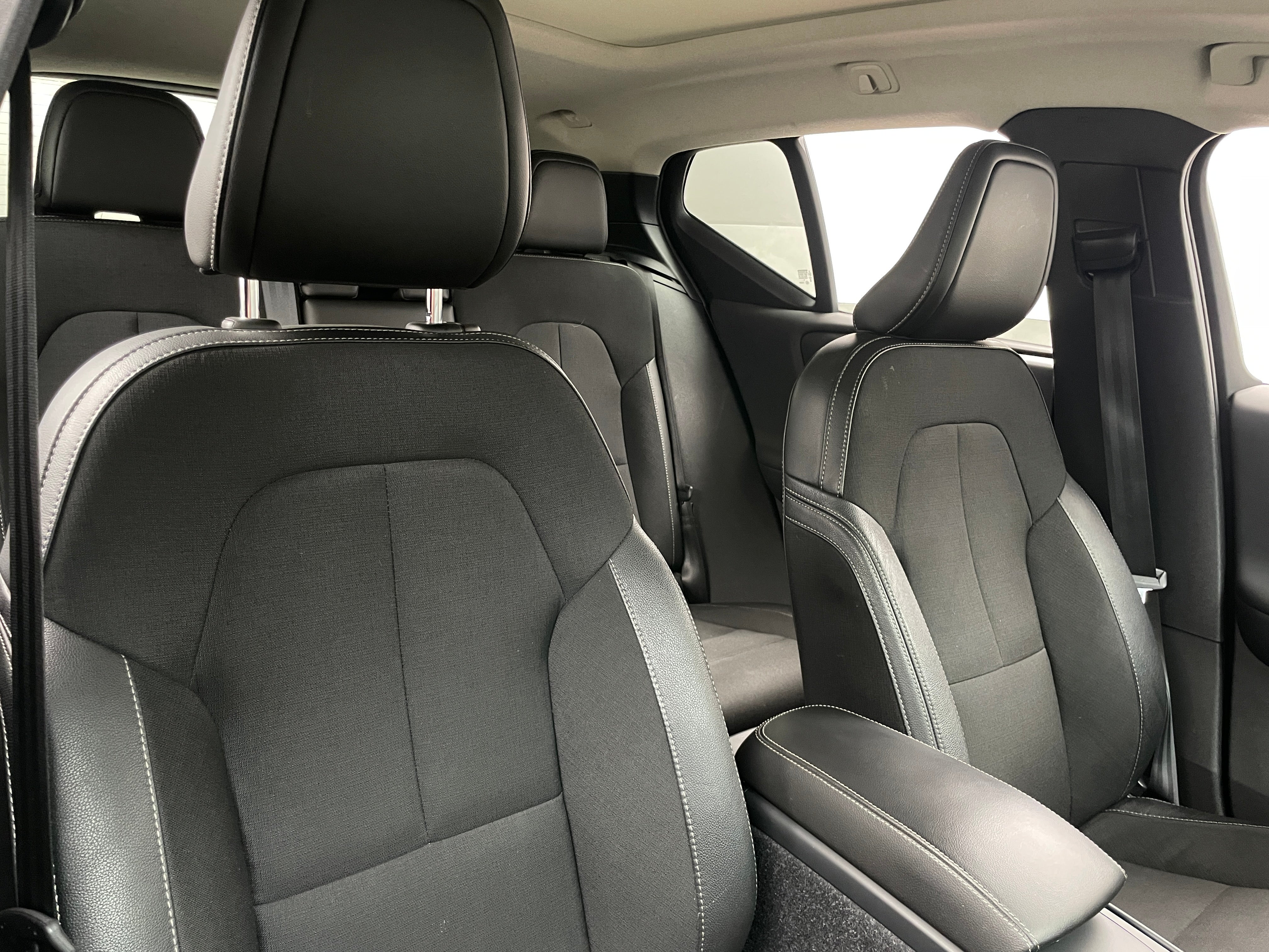 2020 Volvo XC40 T5 Momentum 2