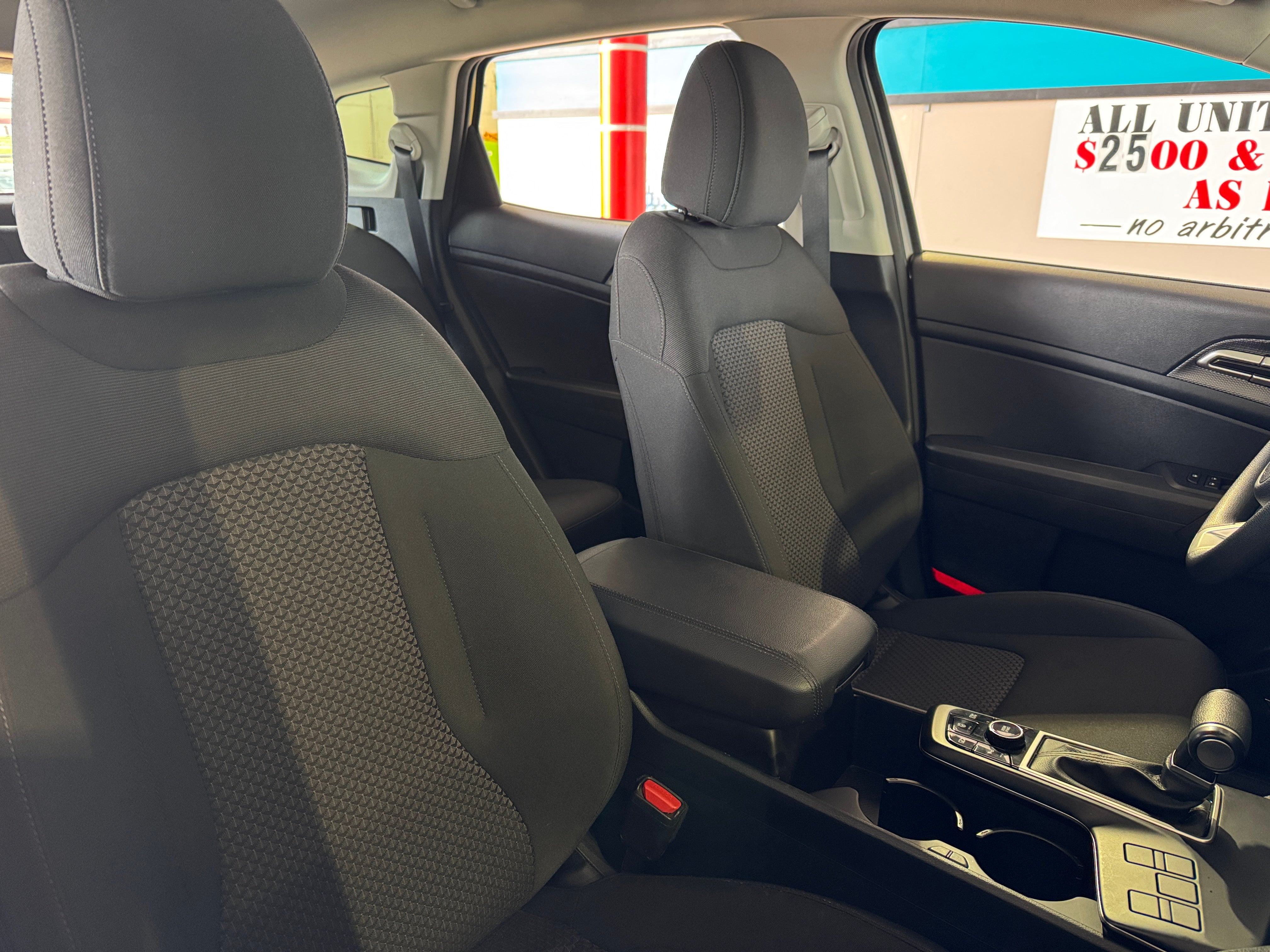2024 Kia Sportage LX 2
