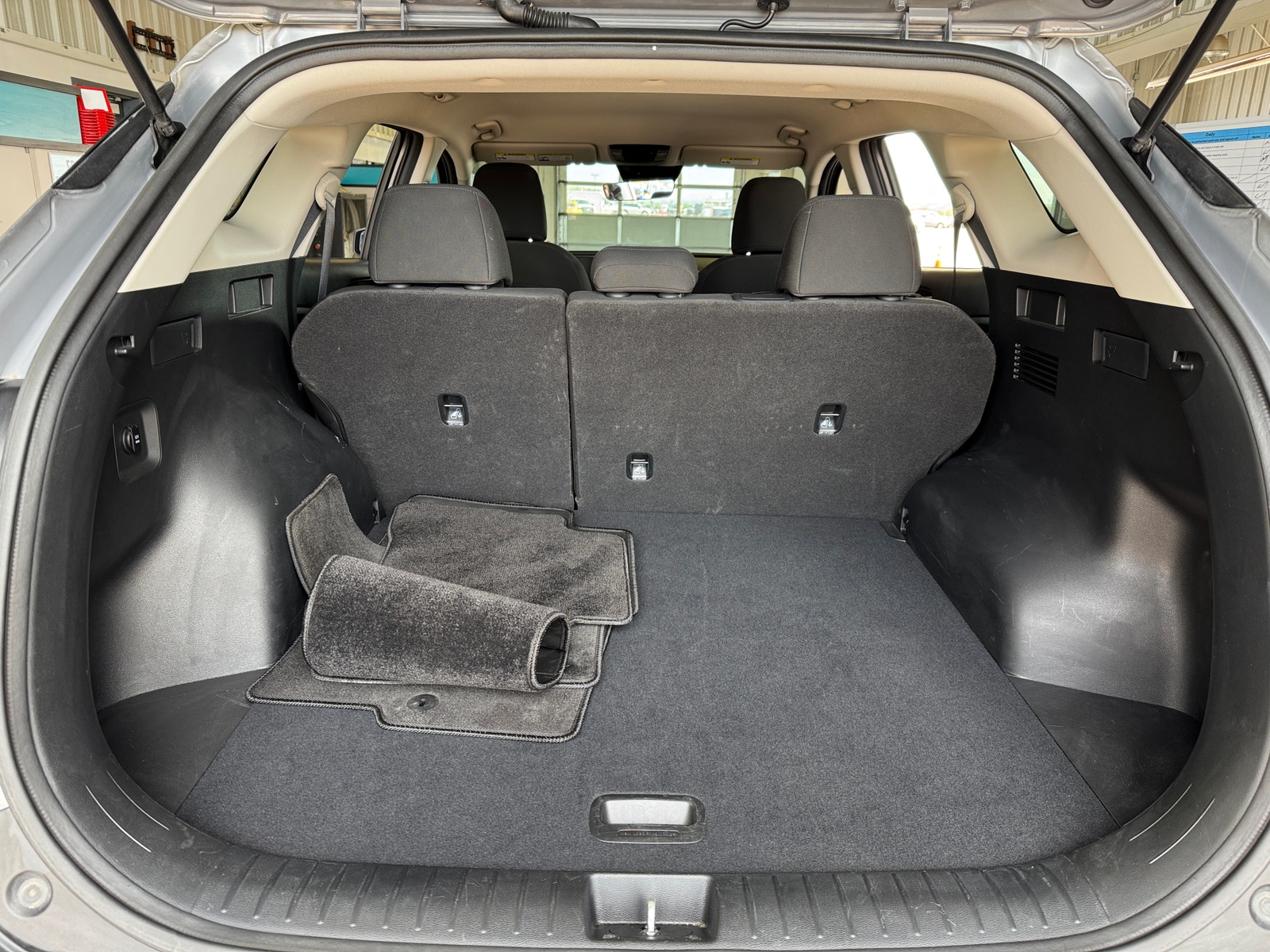 Thumbnail: 2024 Kia Sportage - 7