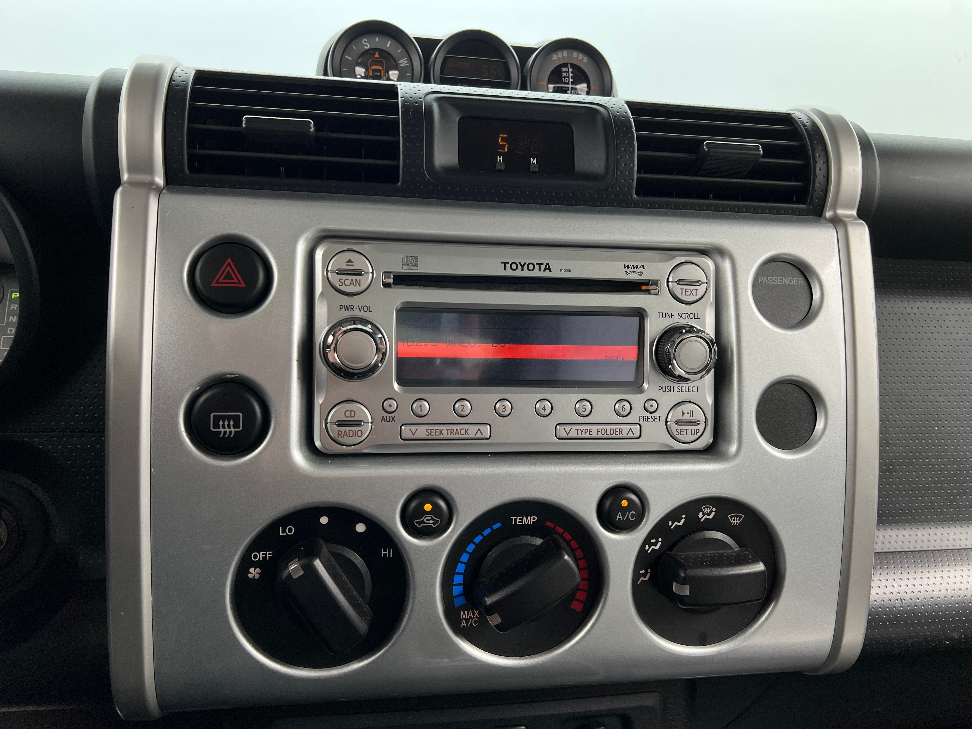 2014 Toyota FJ Cruiser Base 4