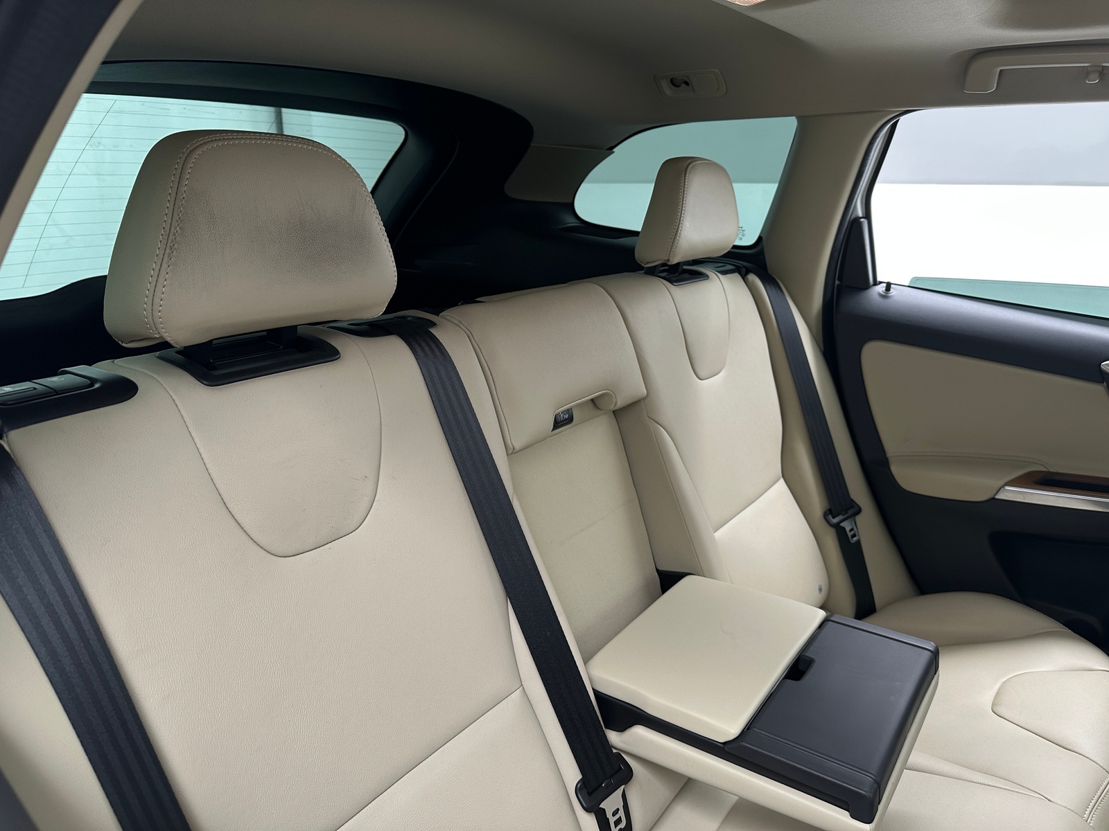 Thumbnail: 2017 Volvo XC60 - 5