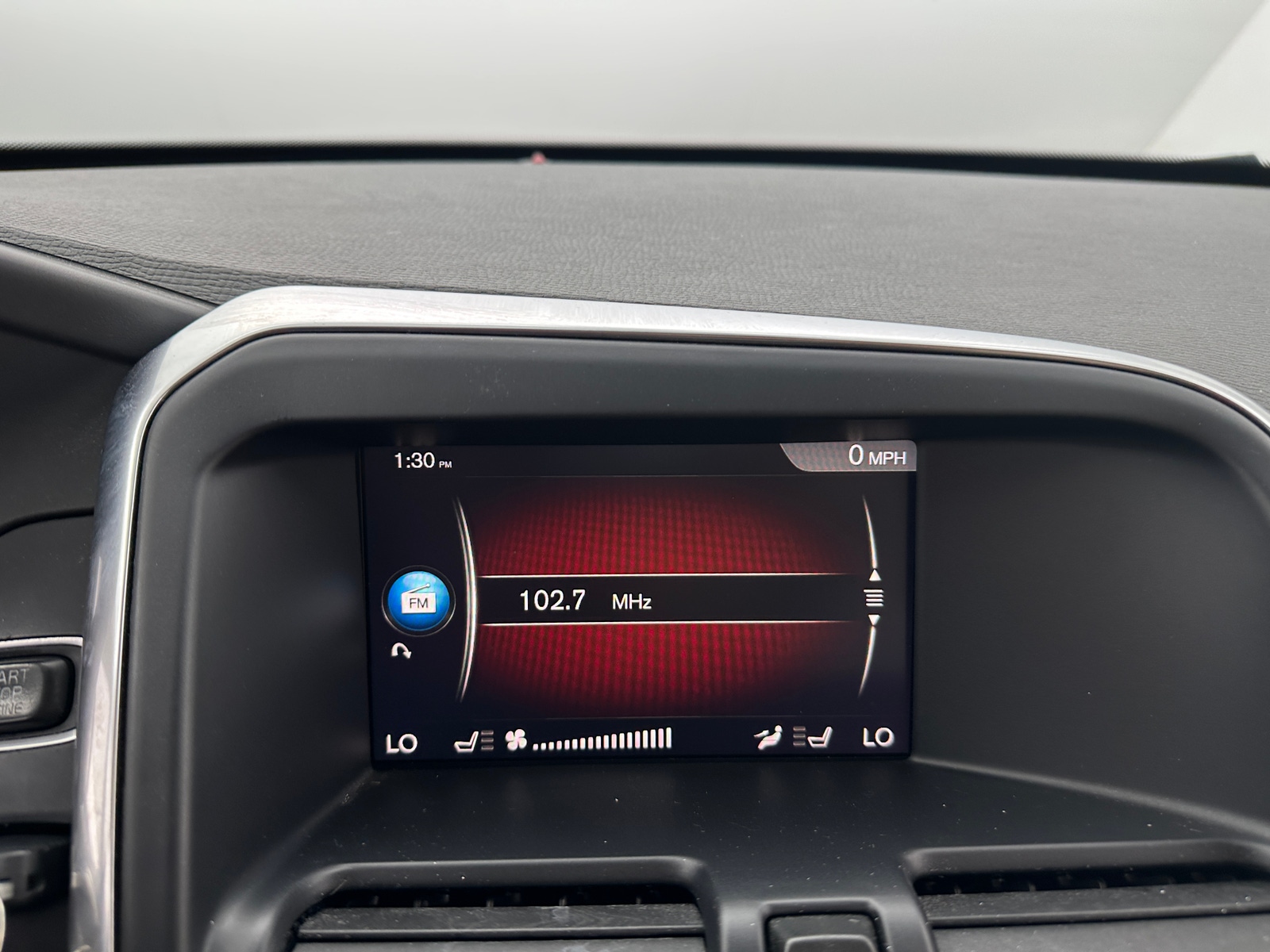 Thumbnail: 2017 Volvo XC60 - 3