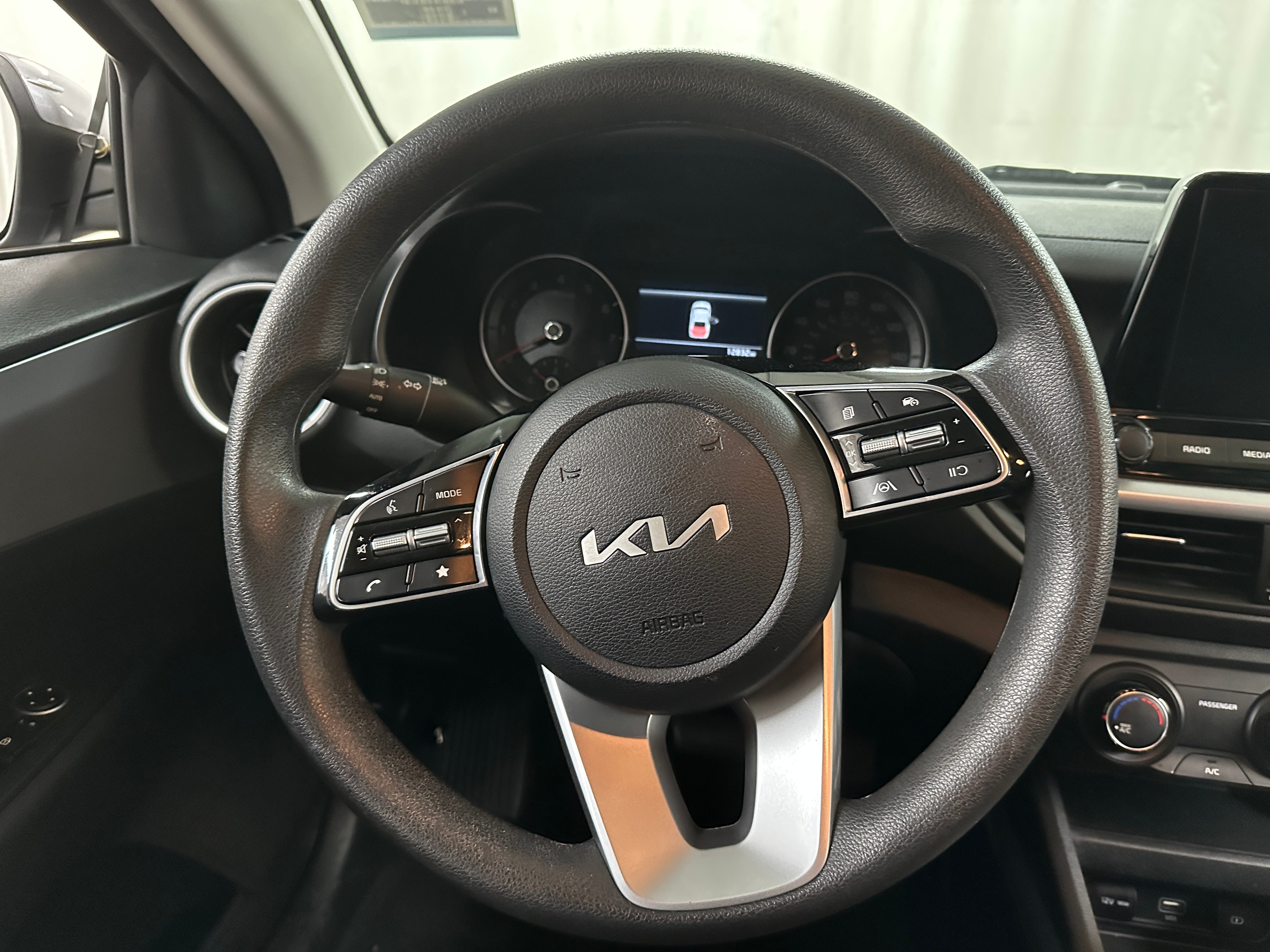 2024 Kia Forte LXS 5