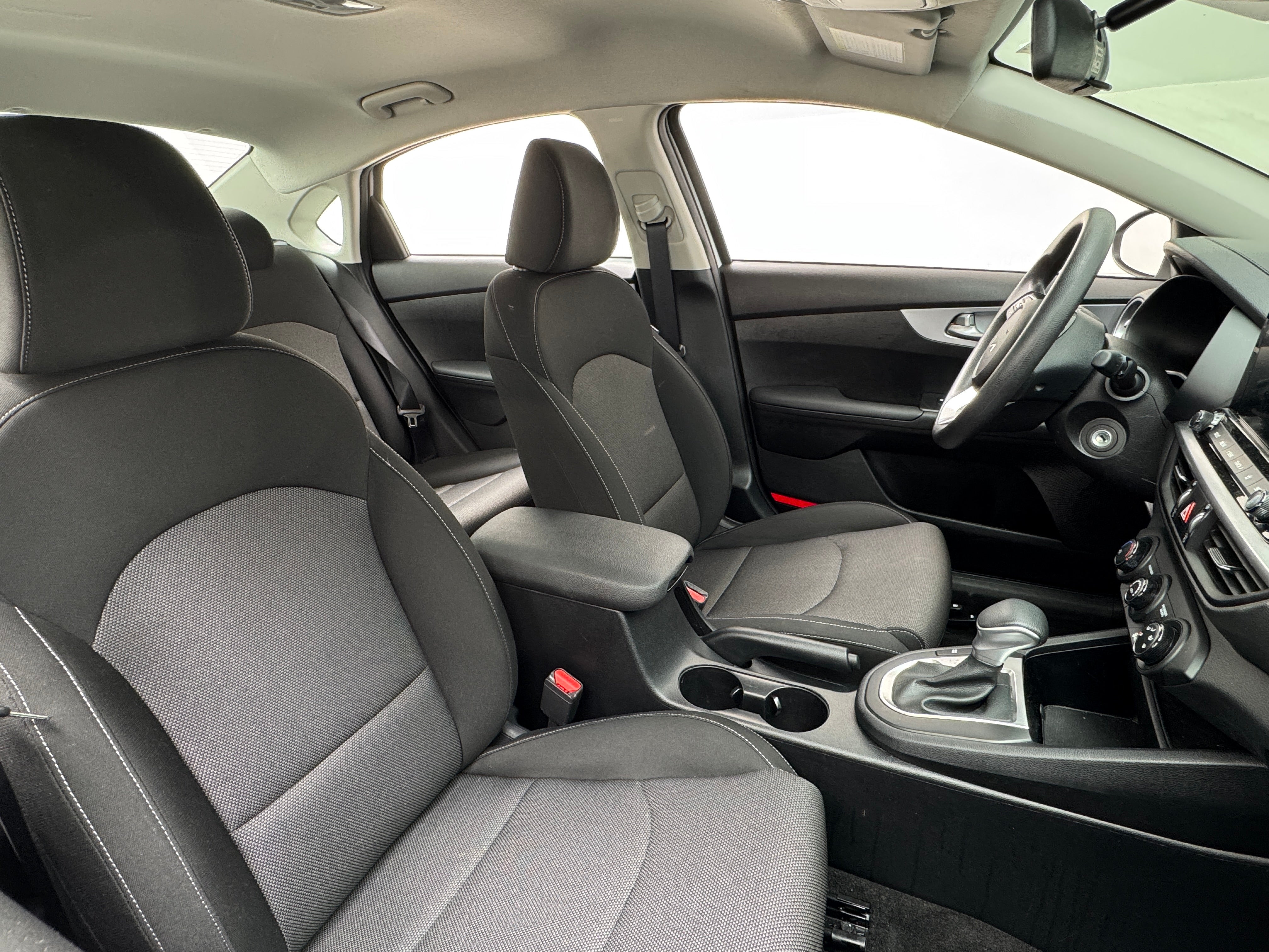 2024 Kia Forte LXS 2