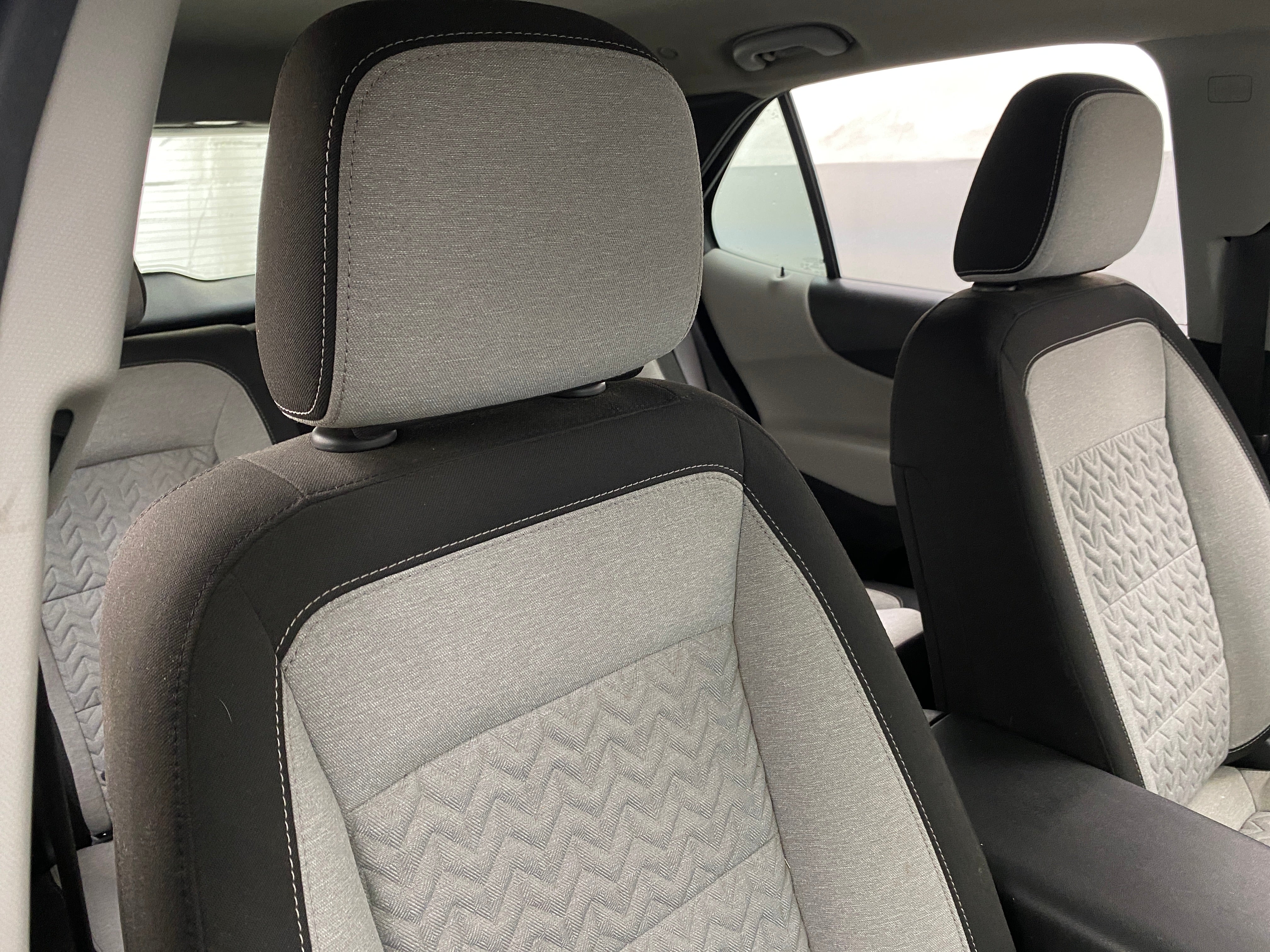 2022 Chevrolet Equinox LS 2