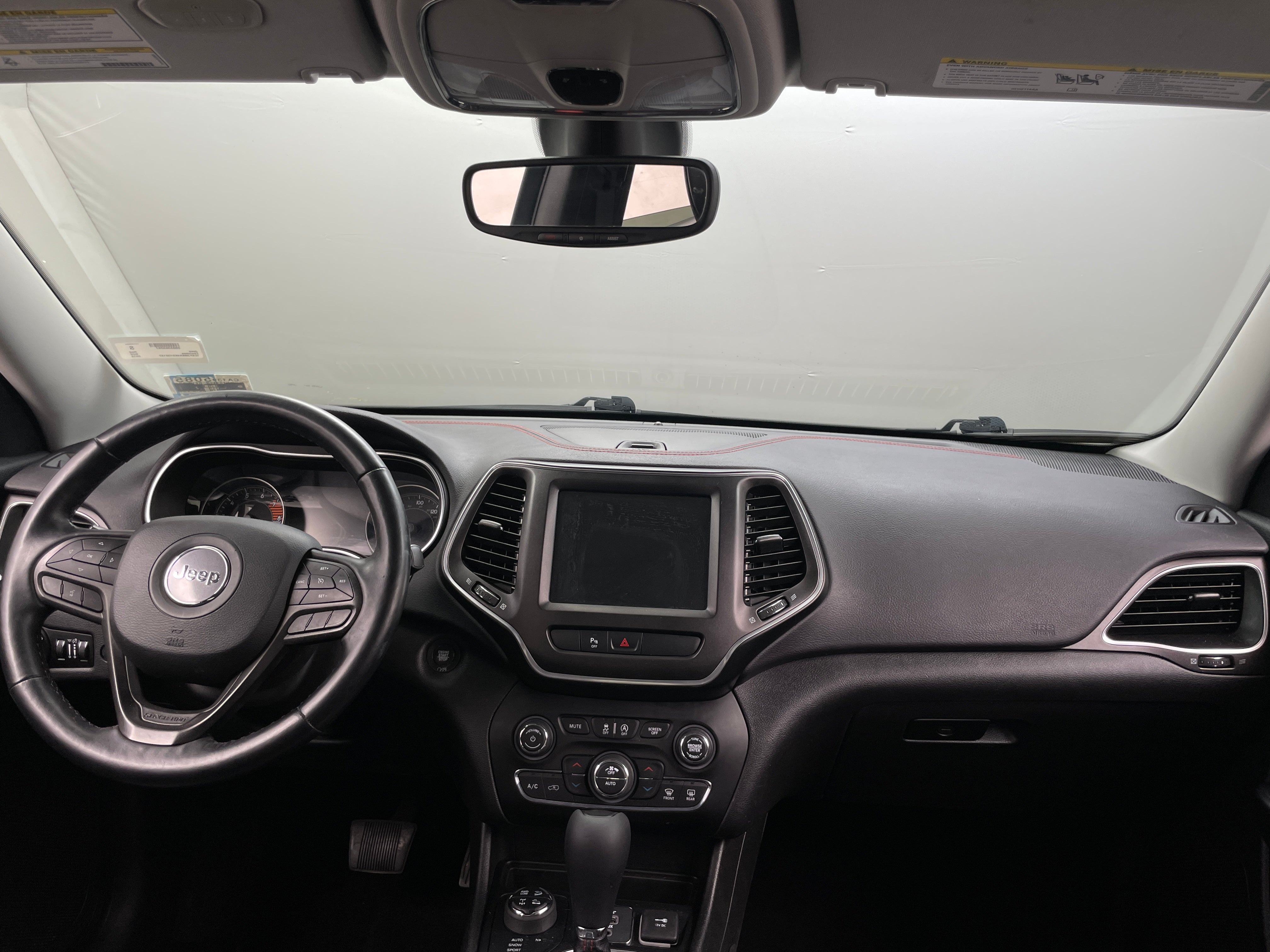 2019 Jeep Cherokee Trailhawk Elite 2