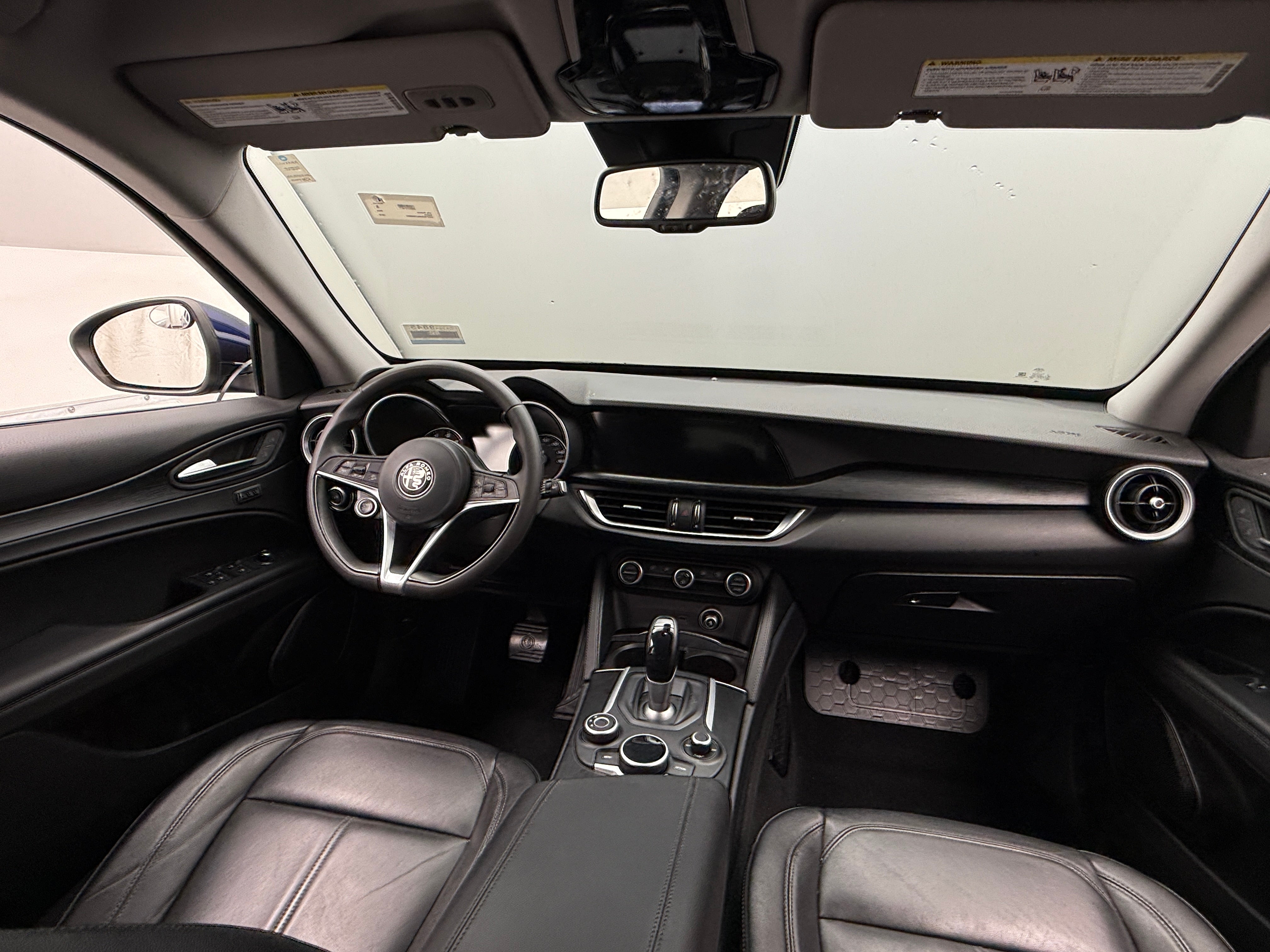2018 Alfa Romeo Stelvio Base 3