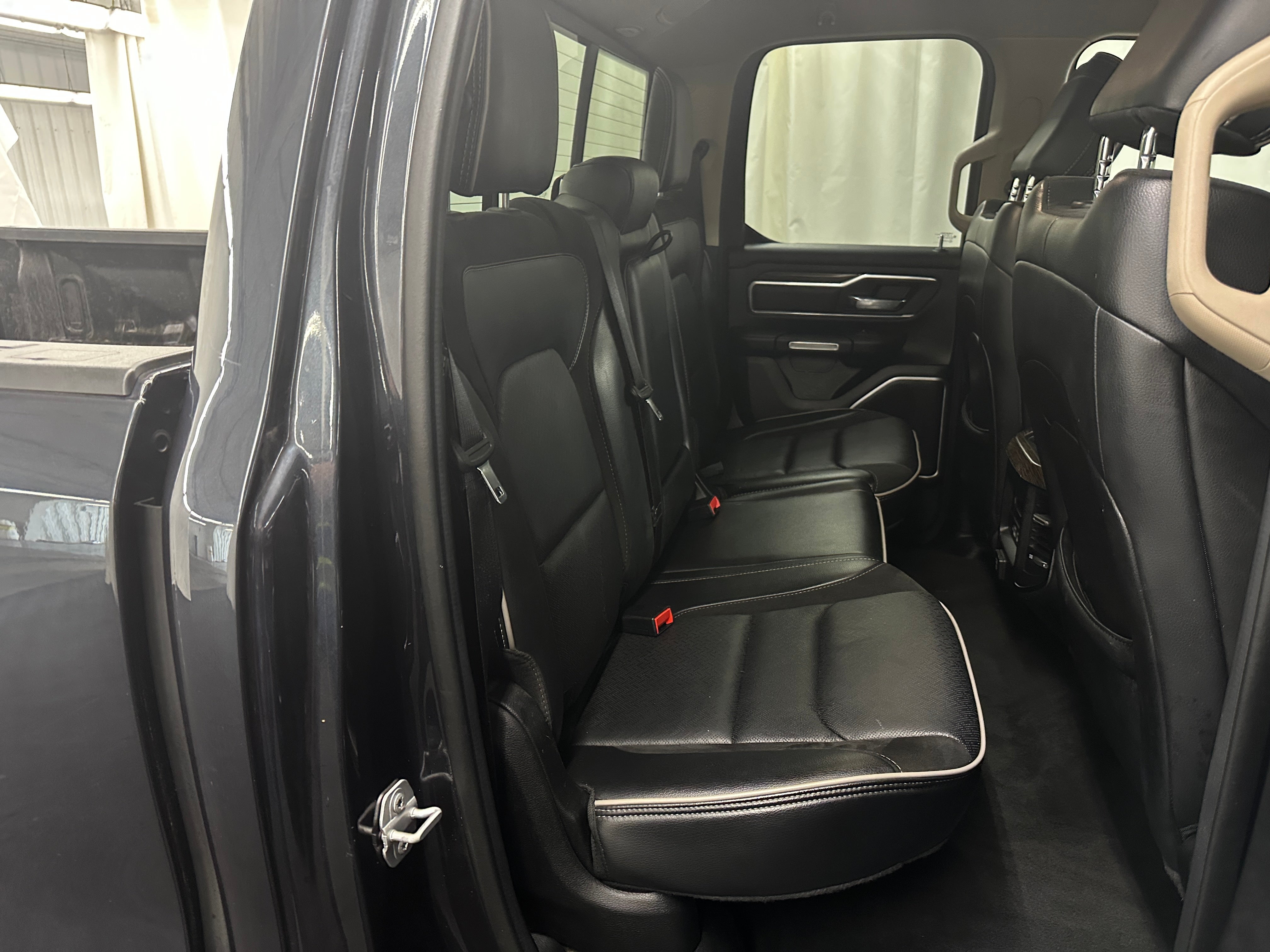 2020 RAM 1500 Laramie 5