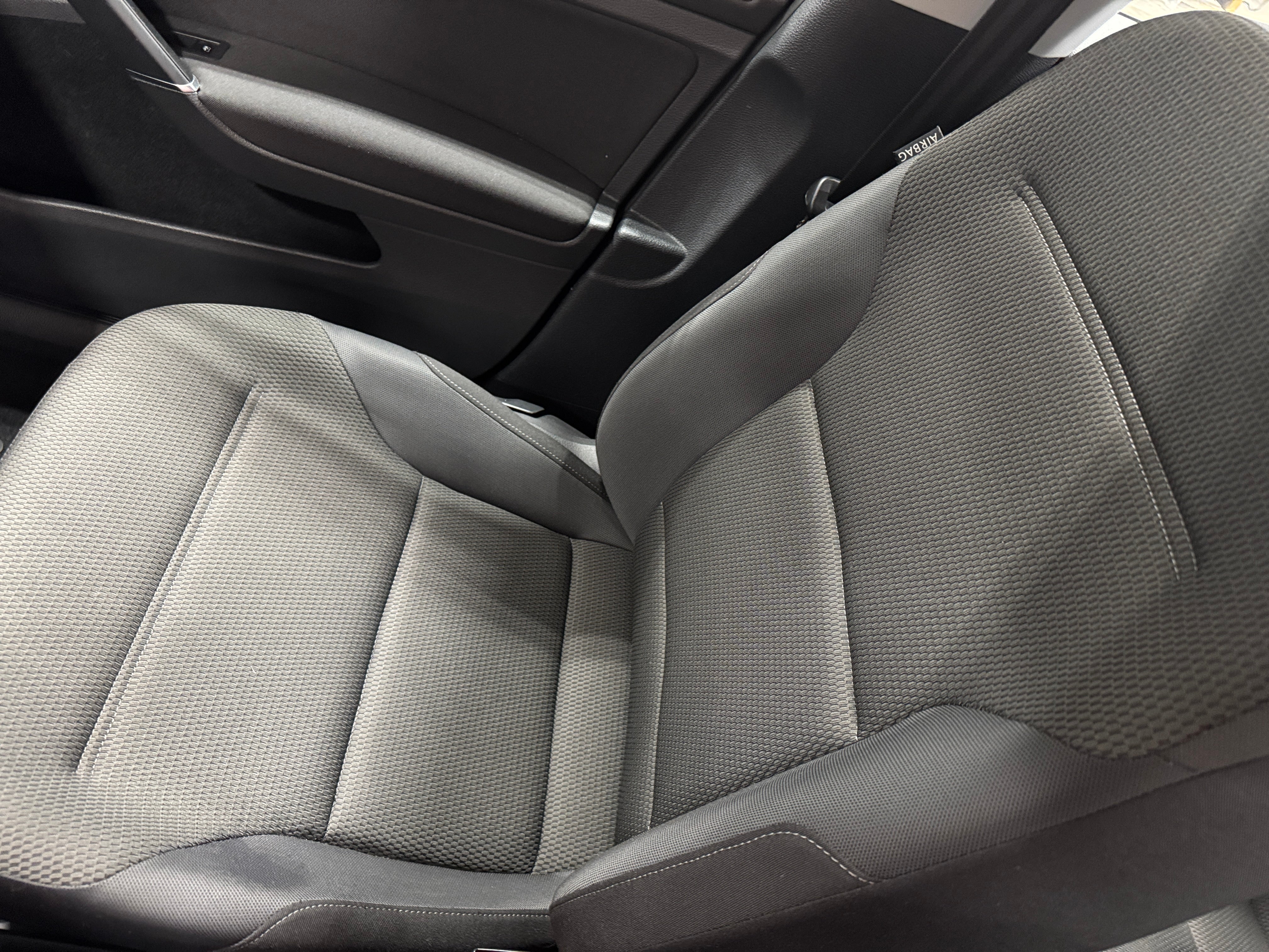 2017 Volkswagen Golf S 2