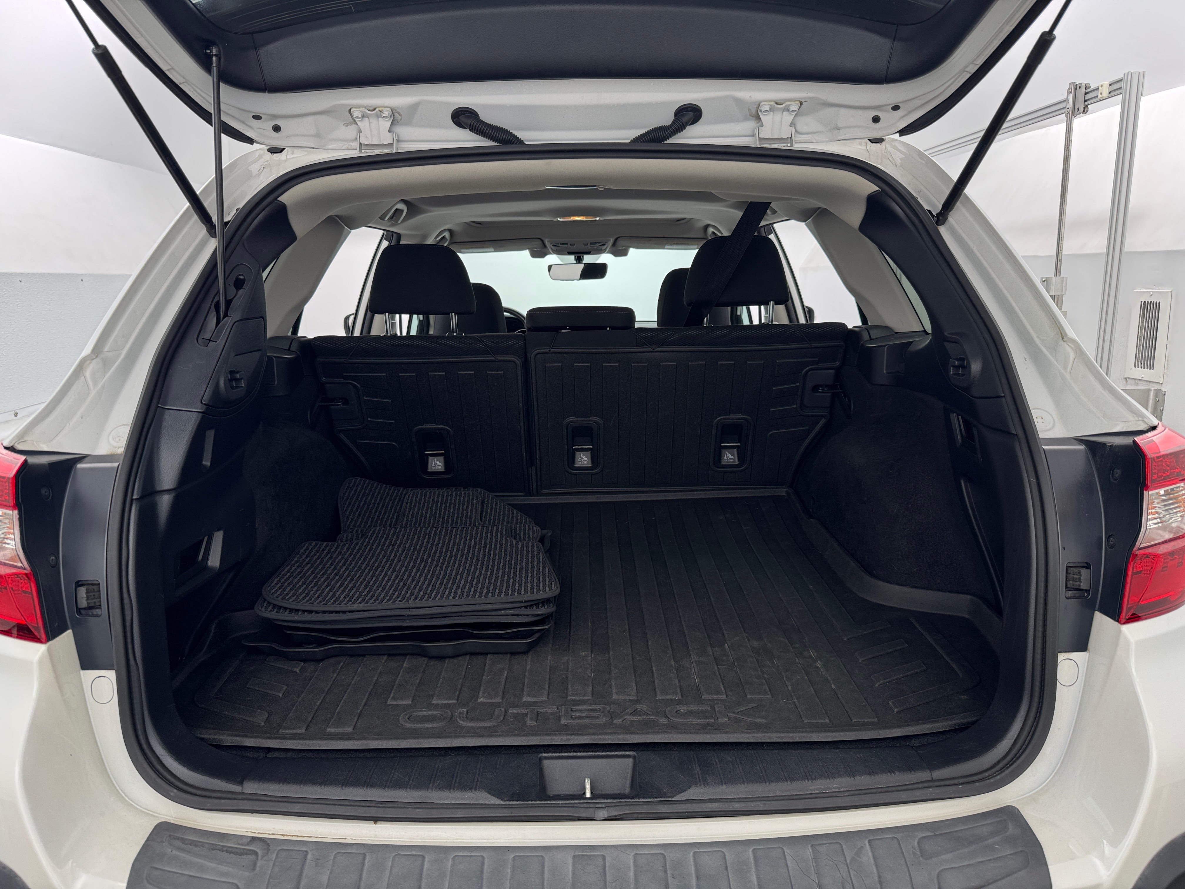 2018 Subaru Outback Premium 7