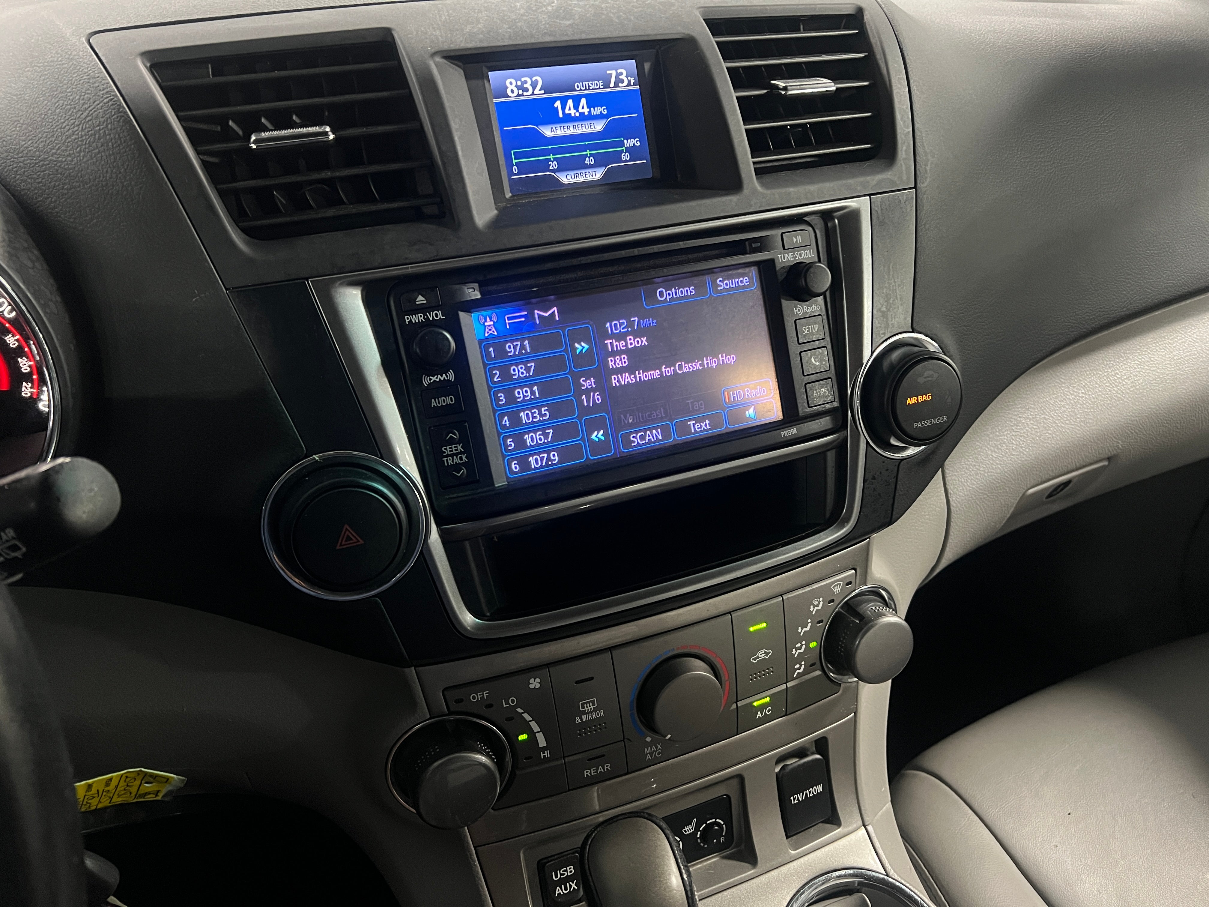 2013 Toyota Highlander SE 3