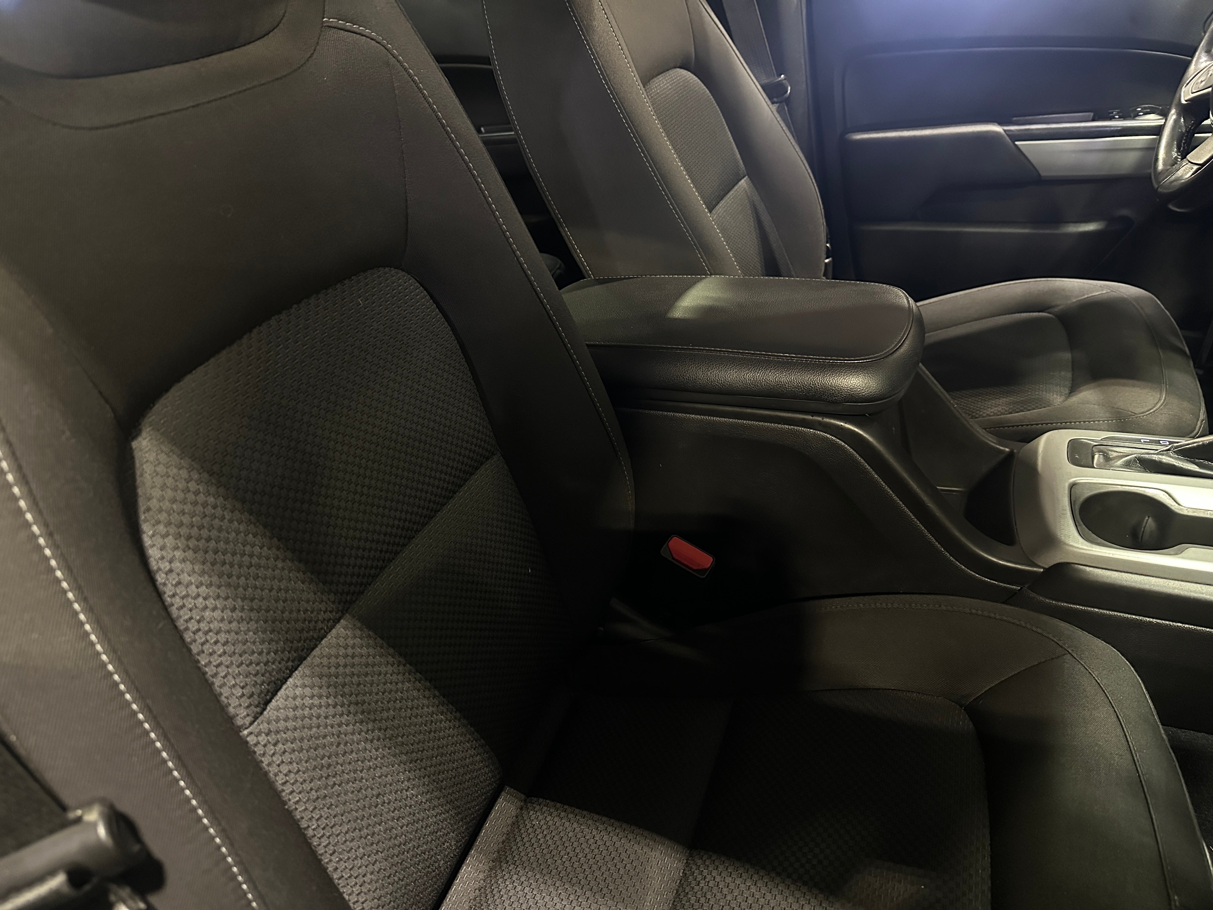 2019 Chevrolet Colorado LT 2