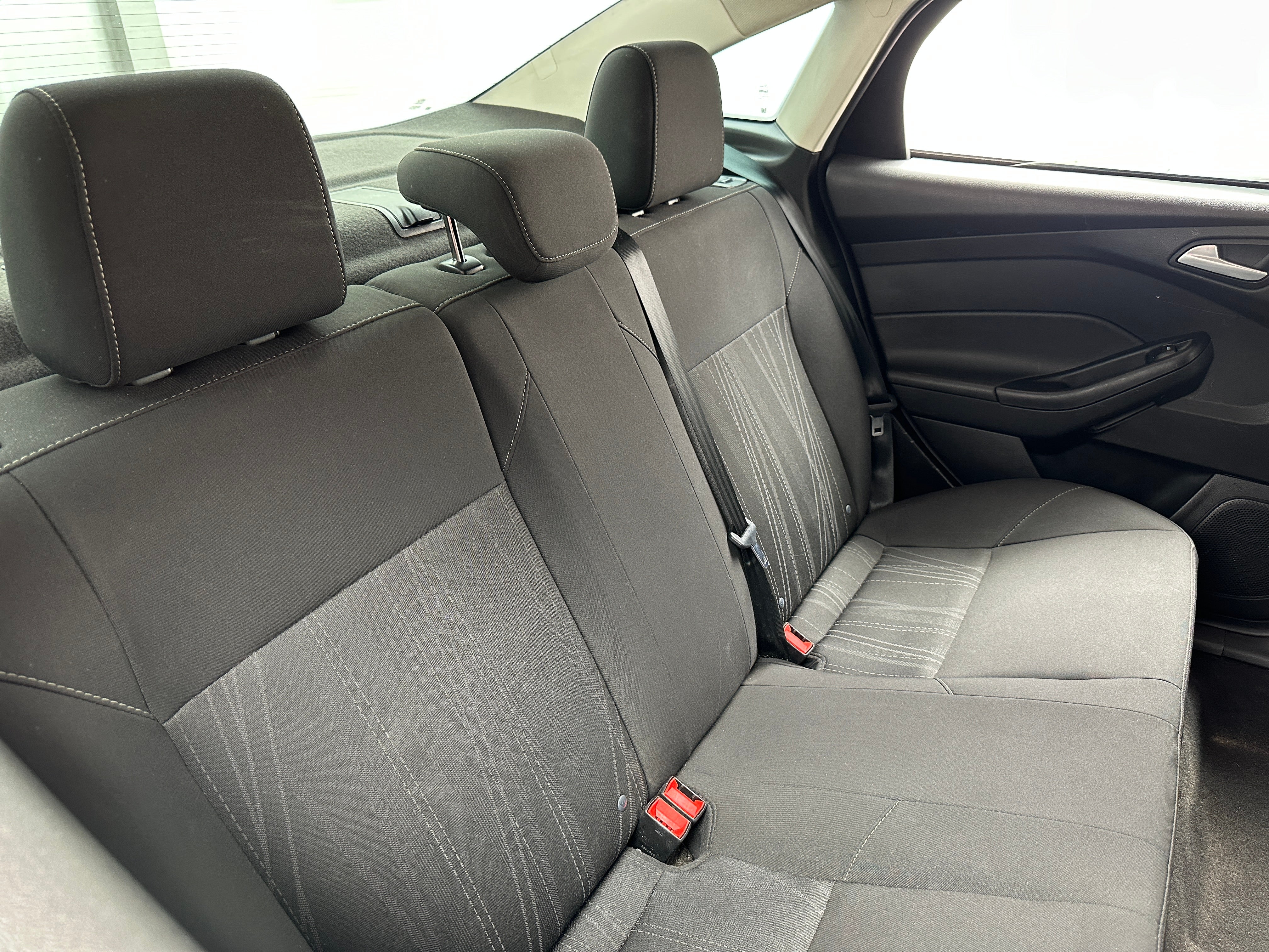 2017 Ford Focus SE 6