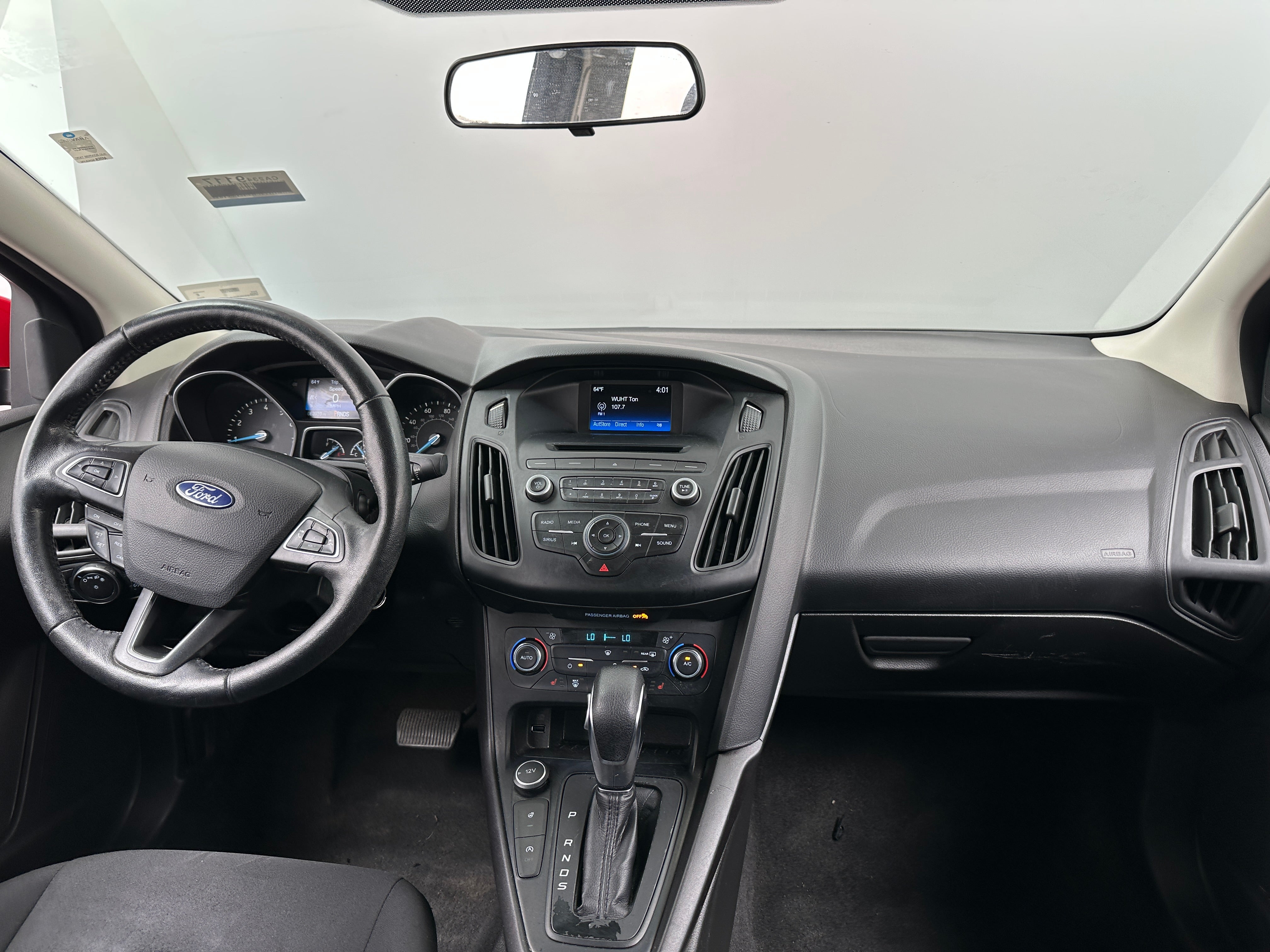2017 Ford Focus SE 3
