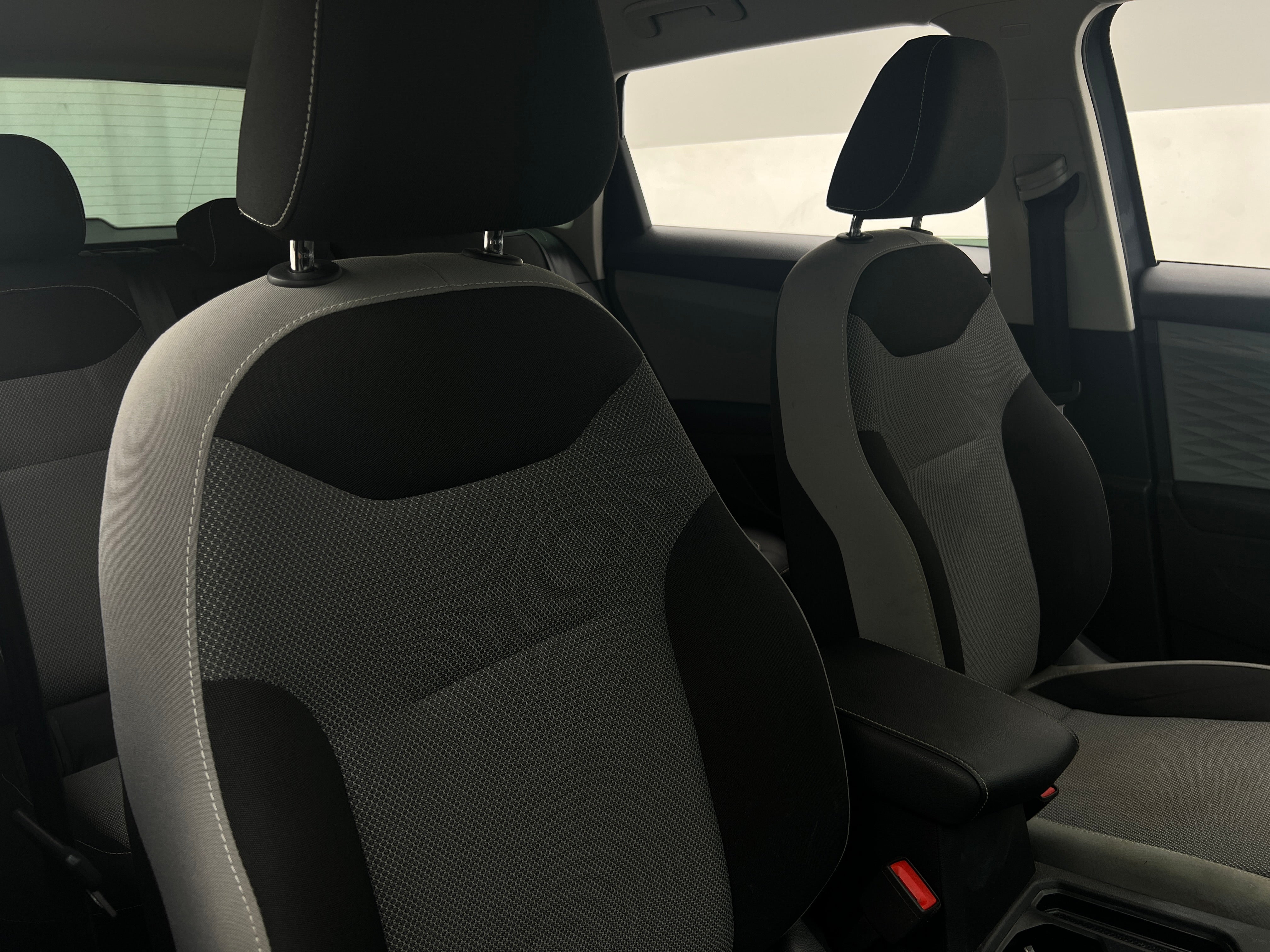 2022 Volkswagen Taos S 2