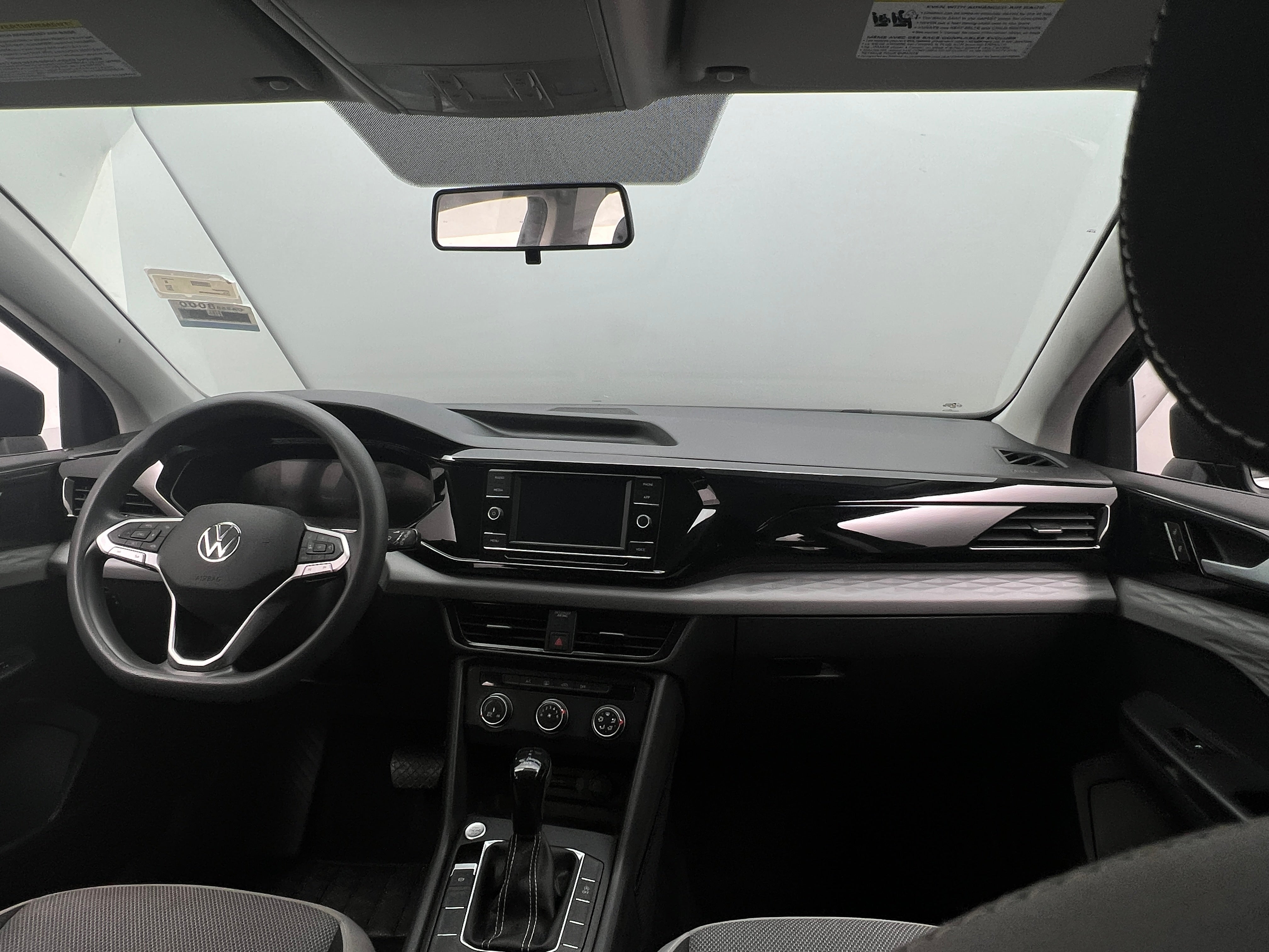 2022 Volkswagen Taos S 3