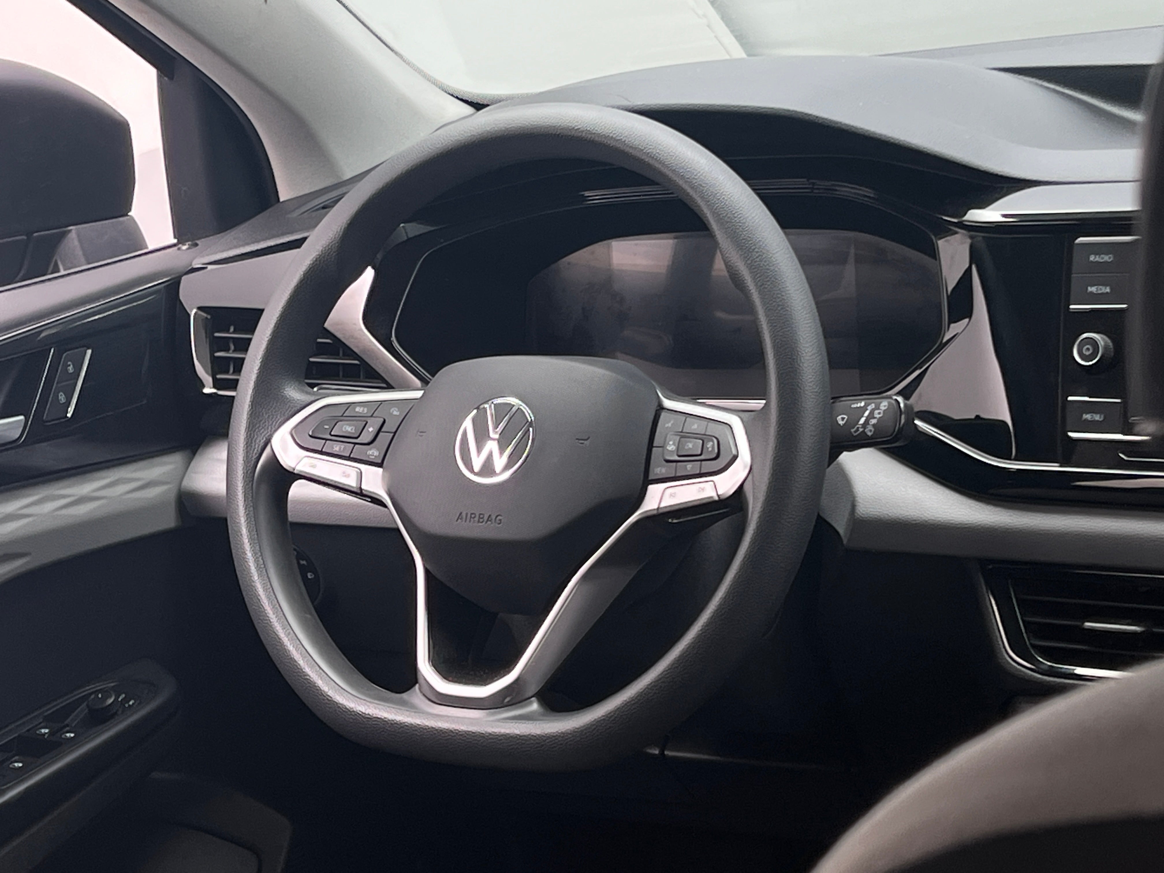 2022 Volkswagen Taos S 5