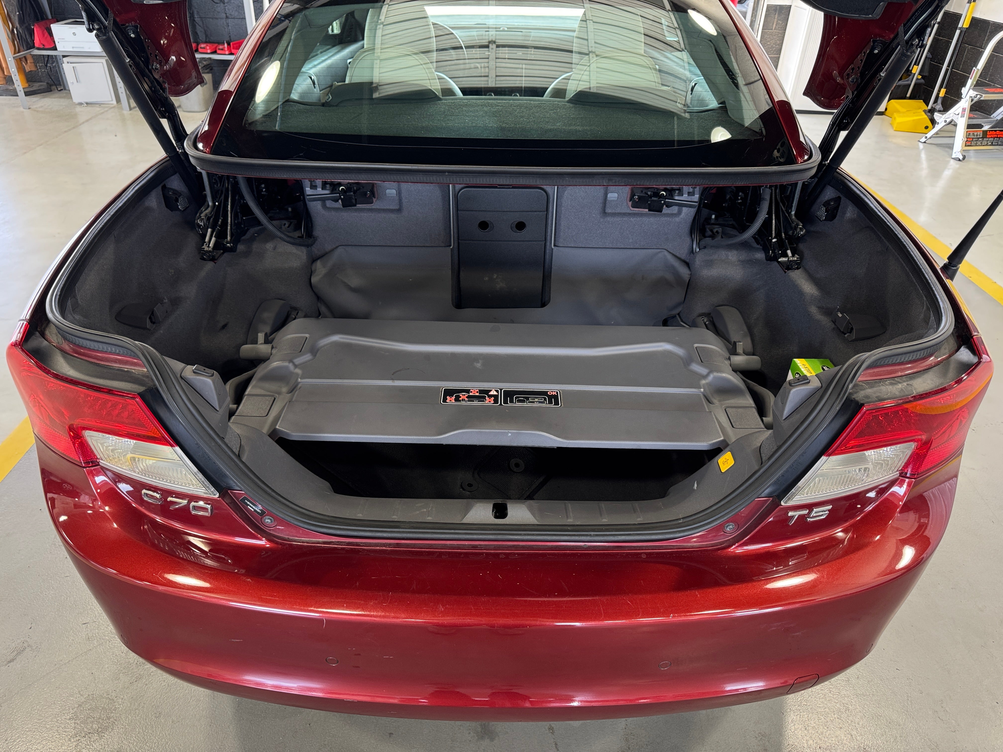 2013 Volvo C70 T5 6