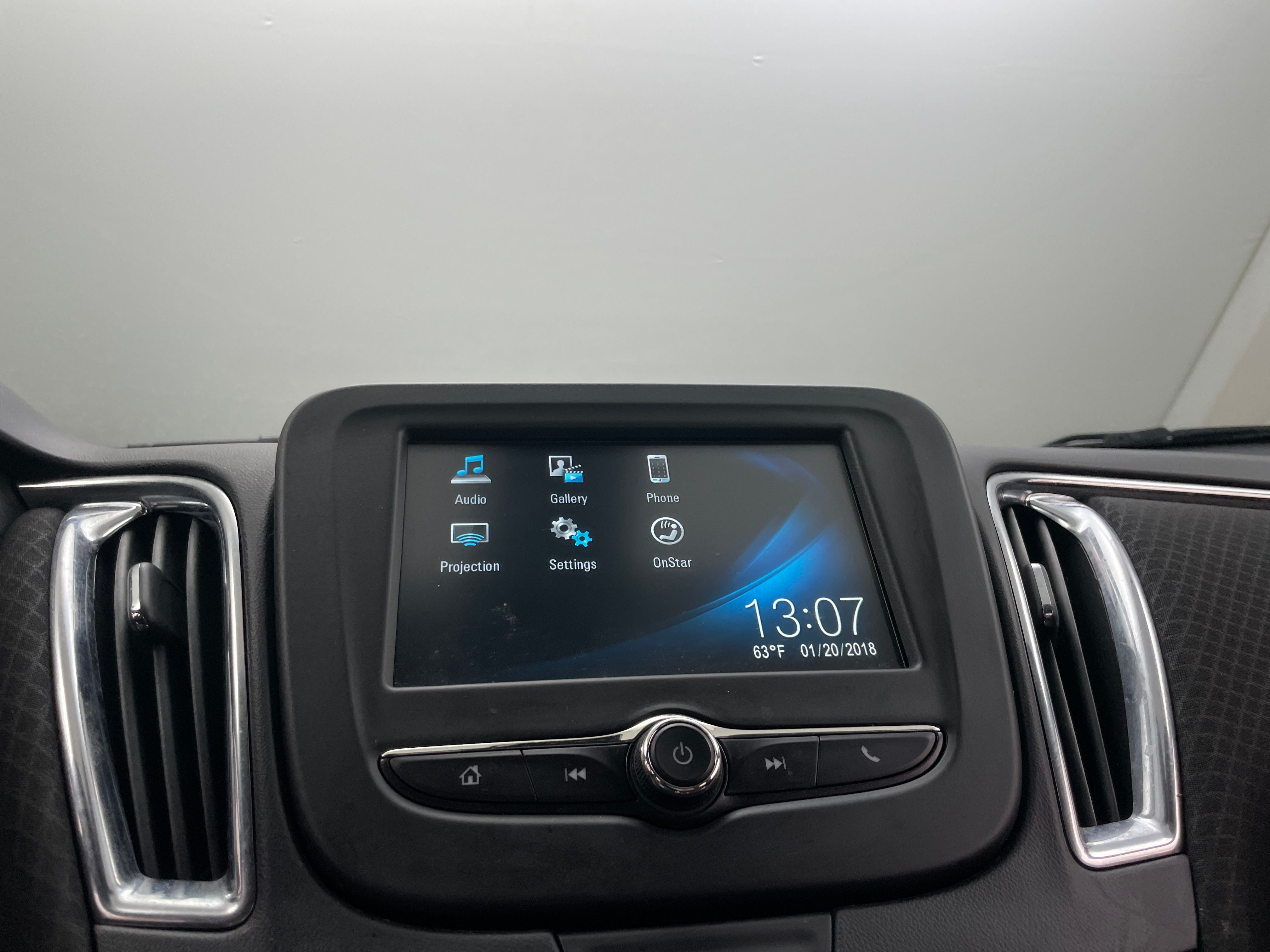 2017 Chevrolet Malibu LT 4