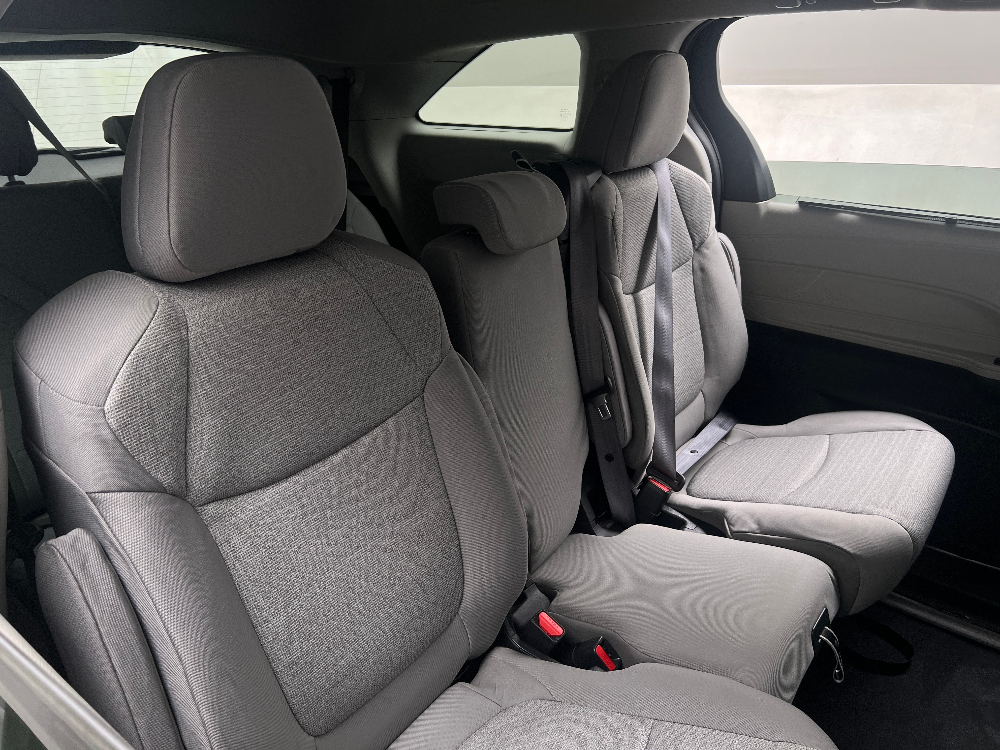 2023 Toyota Sienna LE 6