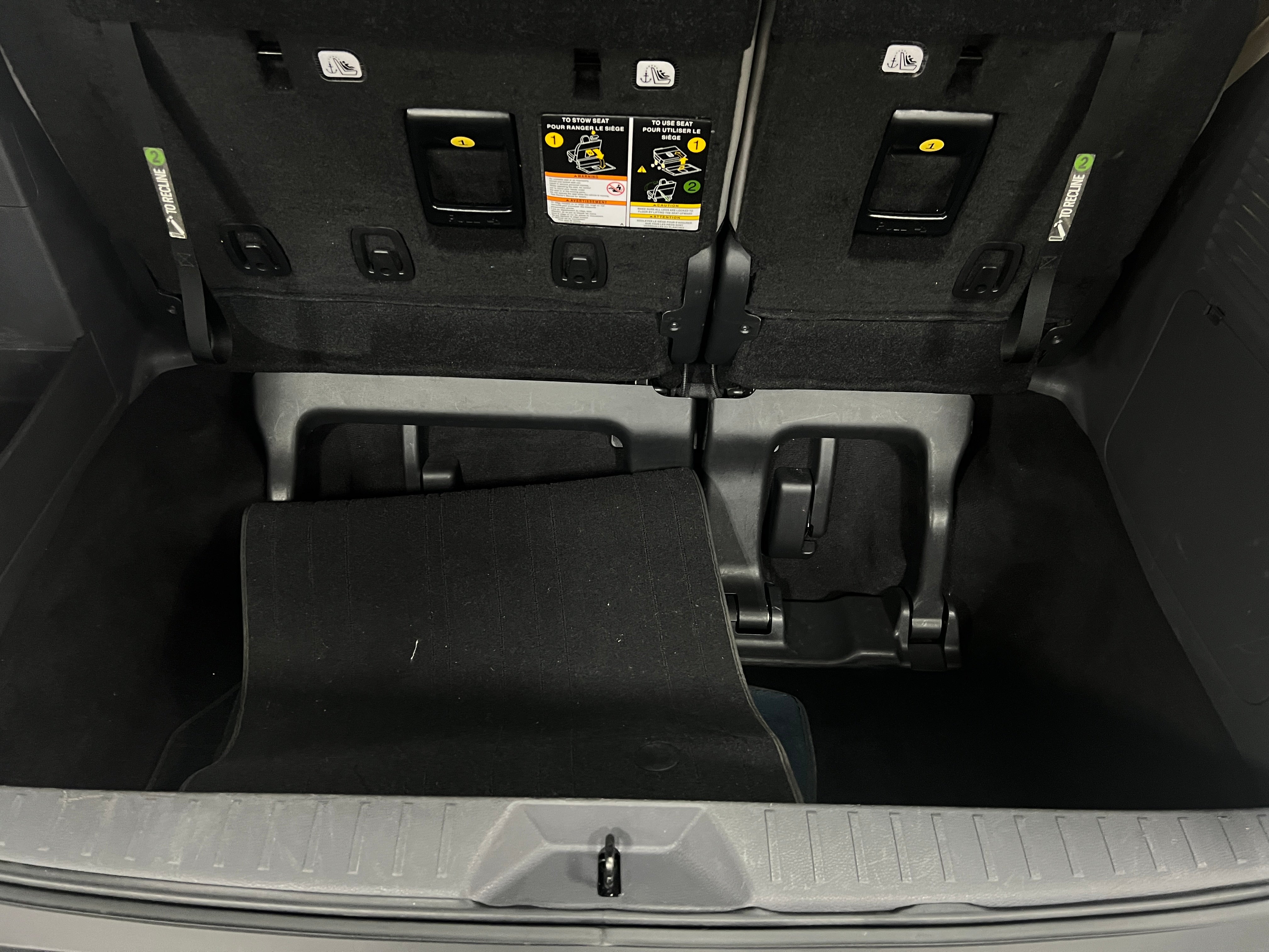 2023 Toyota Sienna LE 7