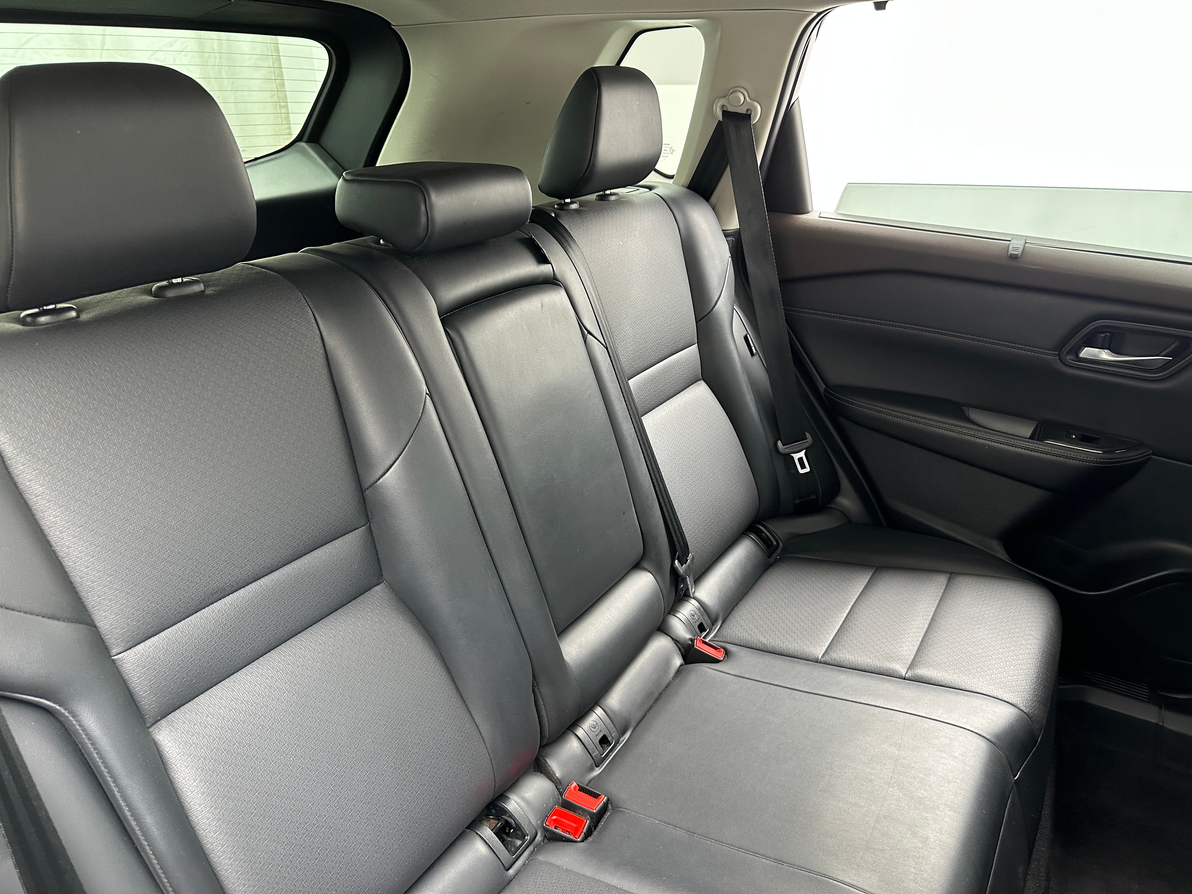 2022 Nissan Rogue SV 5