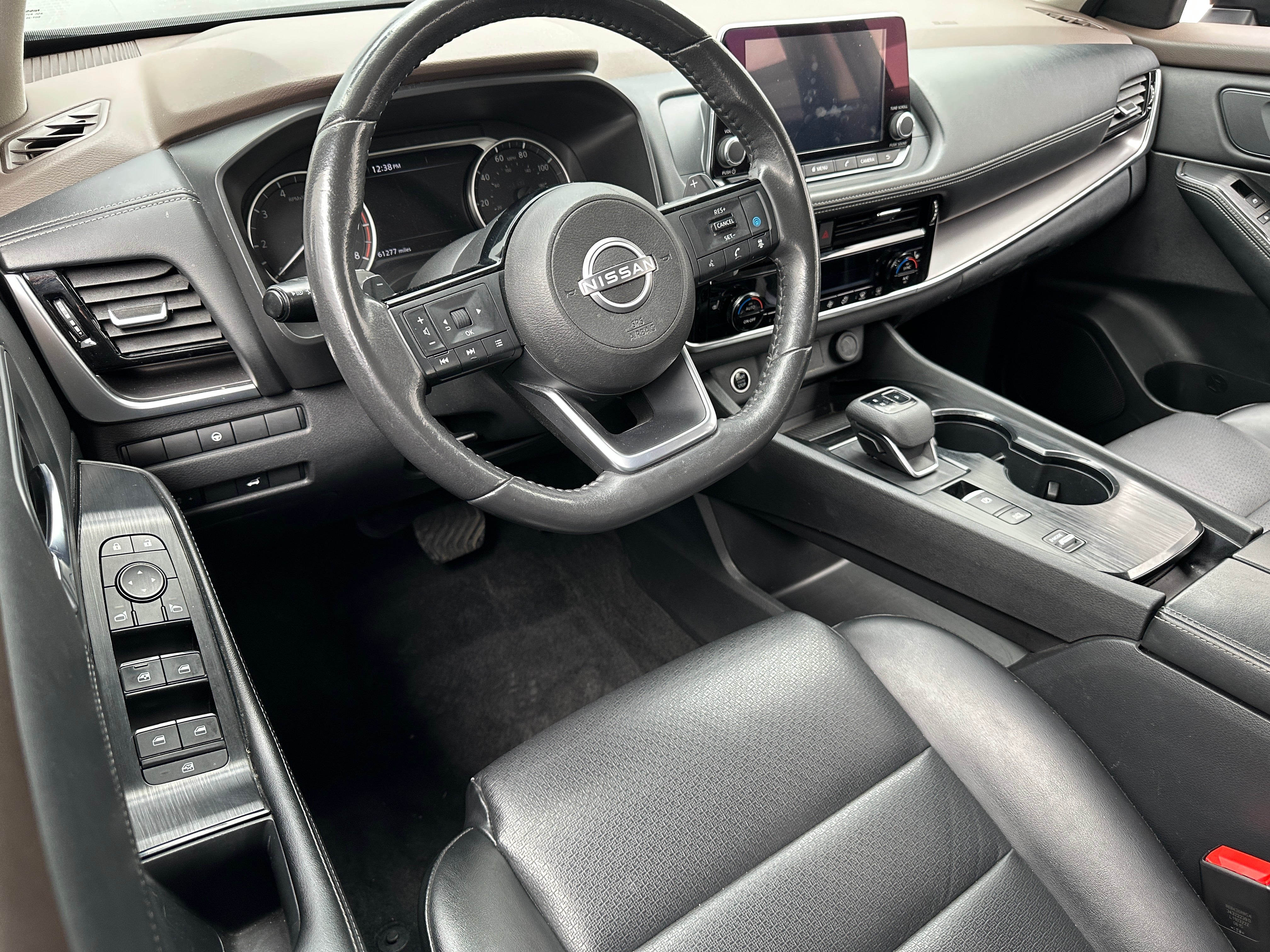 2022 Nissan Rogue SV 2