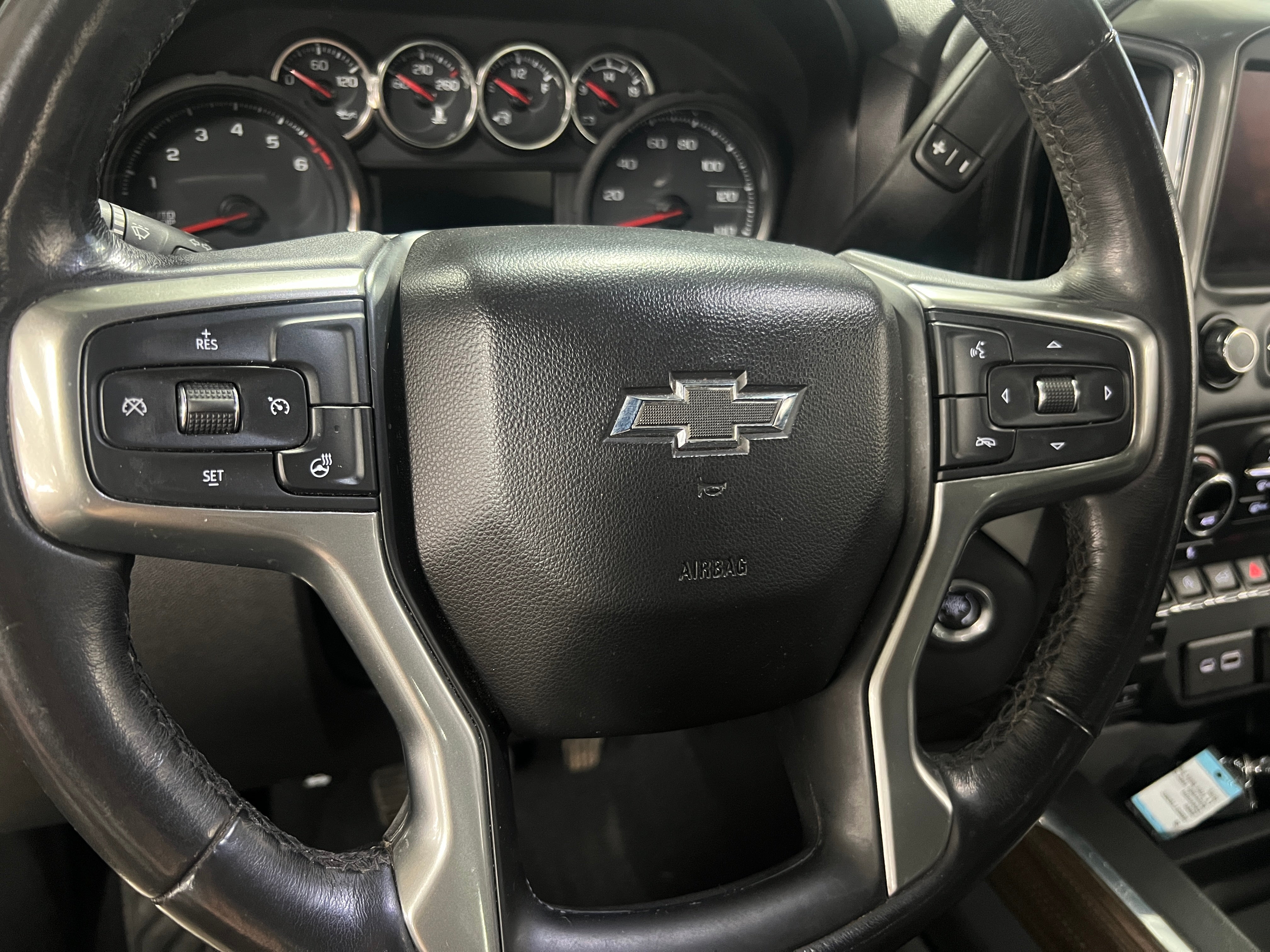 2020 Chevrolet Silverado 1500  4