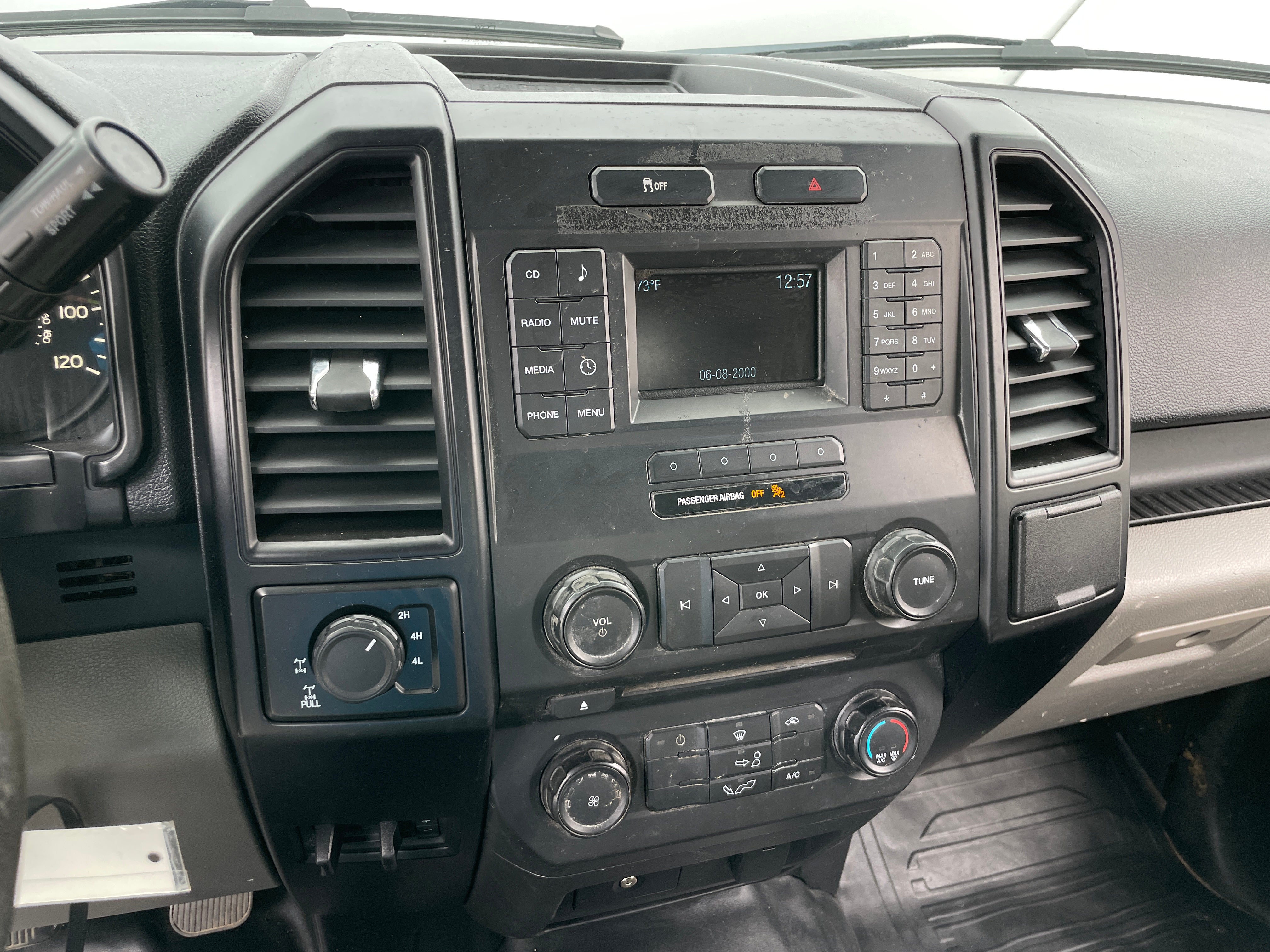 2016 Ford Econoline E-150 4