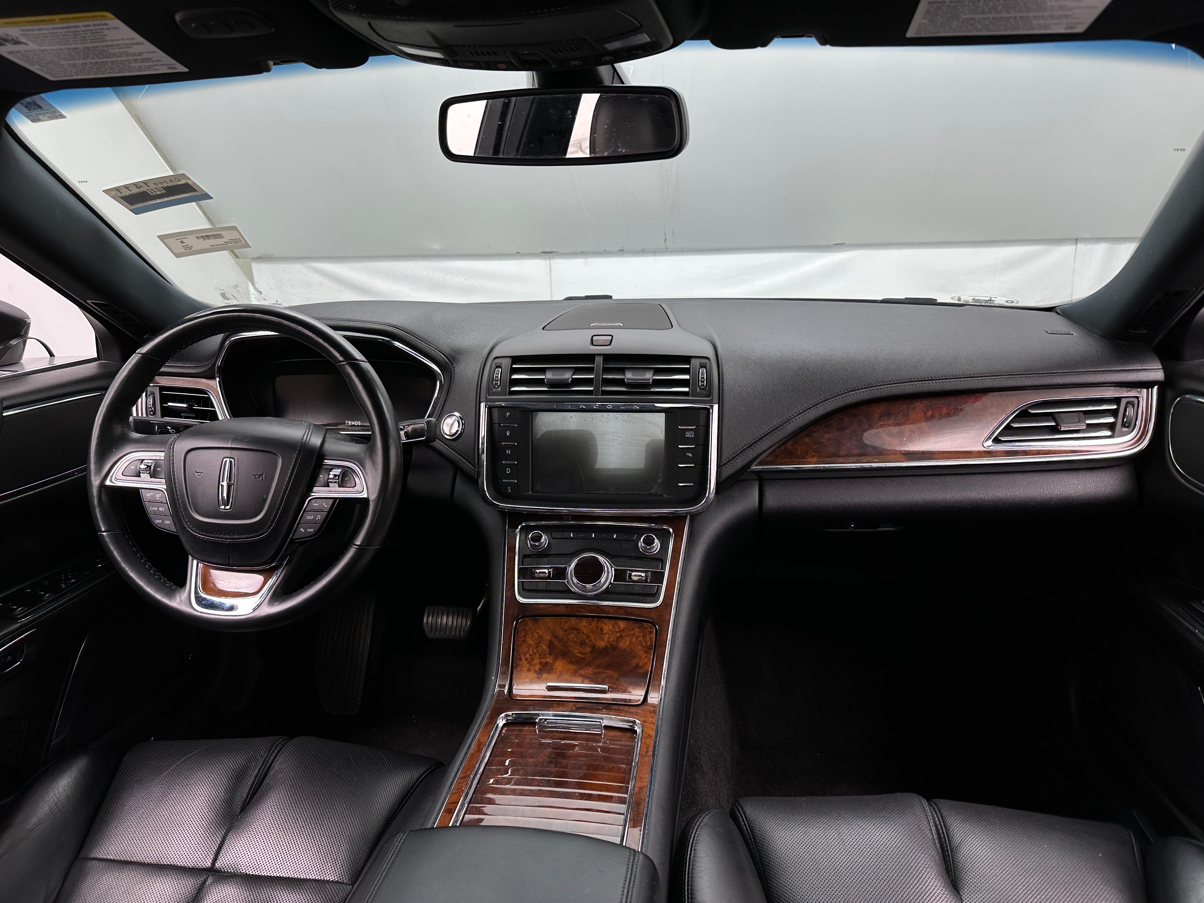2018 Lincoln Continental Select 2