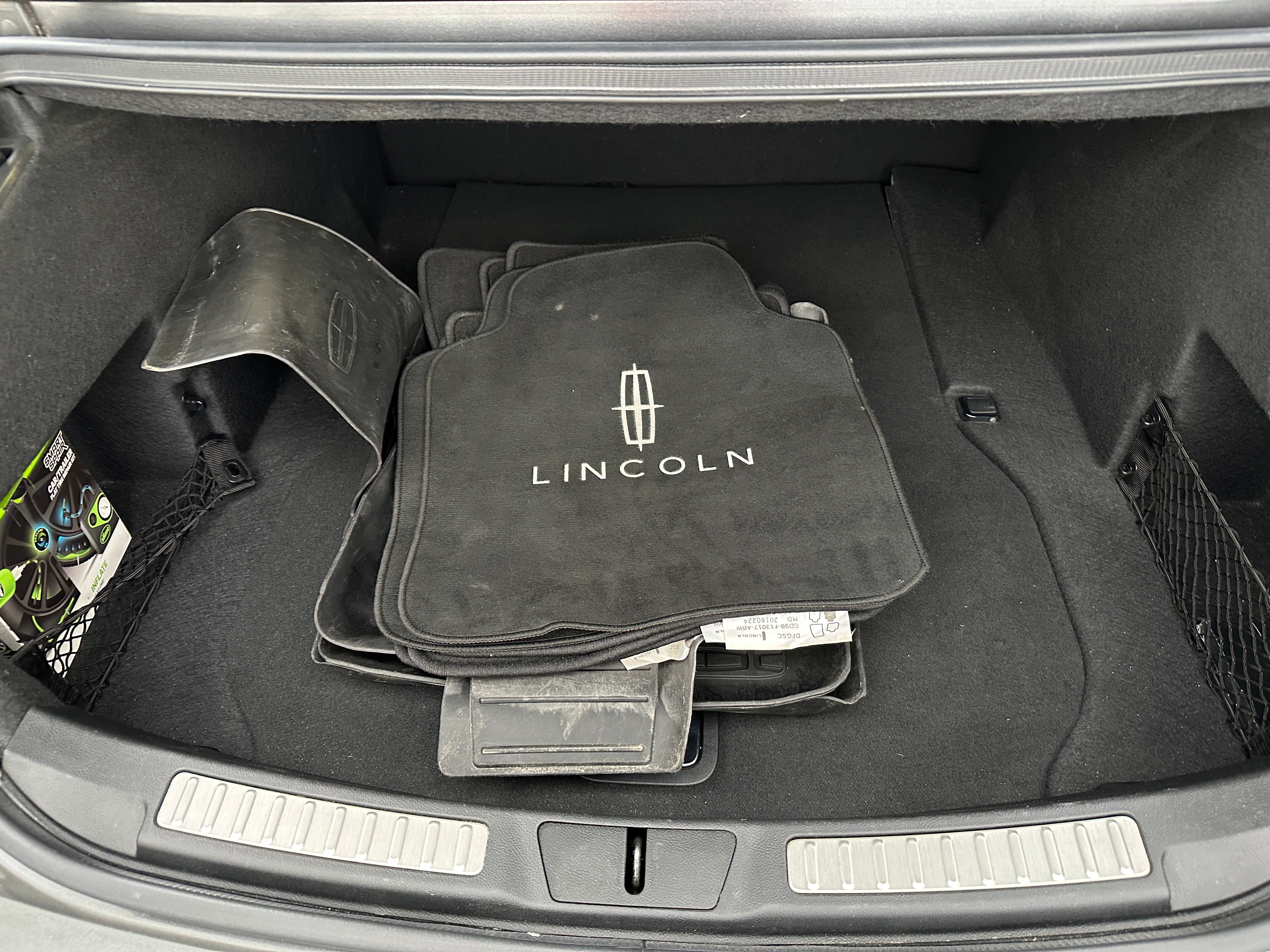 2018 Lincoln Continental Select 6