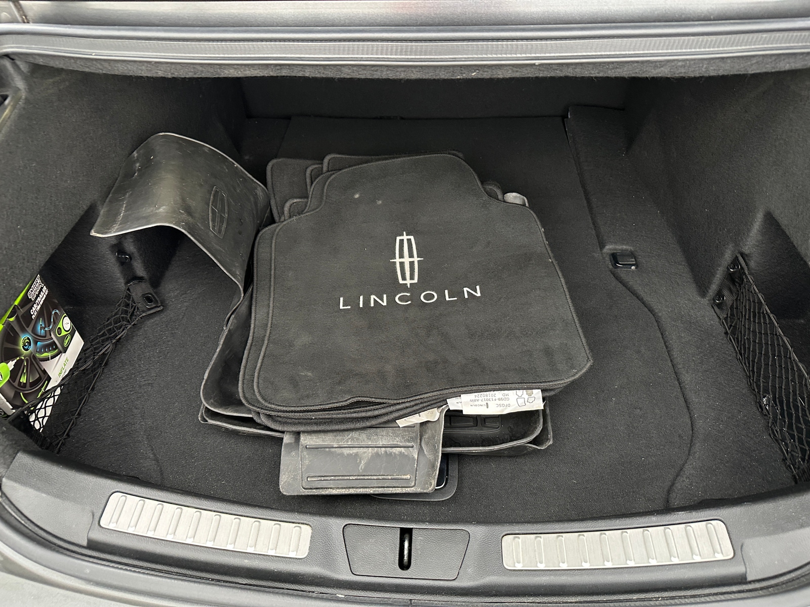 Thumbnail: 2018 Lincoln Continental - 6