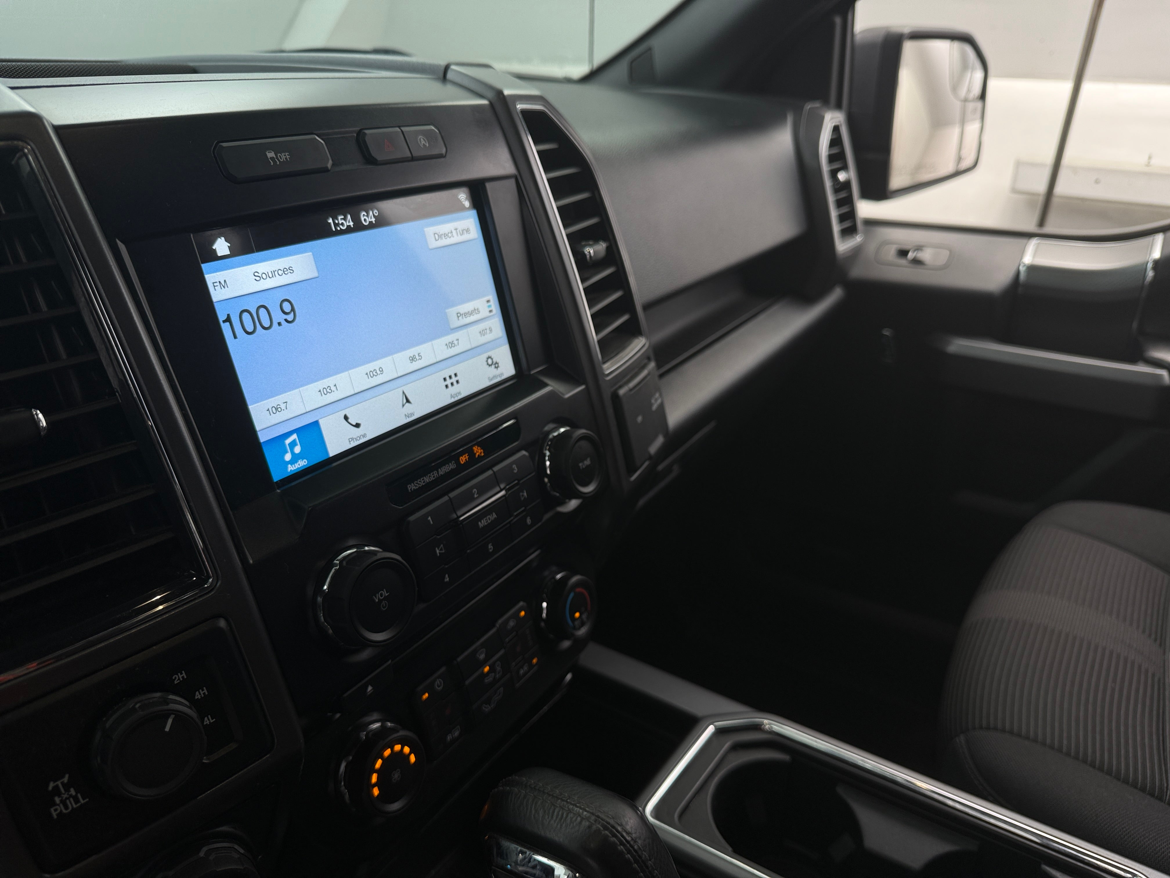 2017 Ford Econoline E-150 4