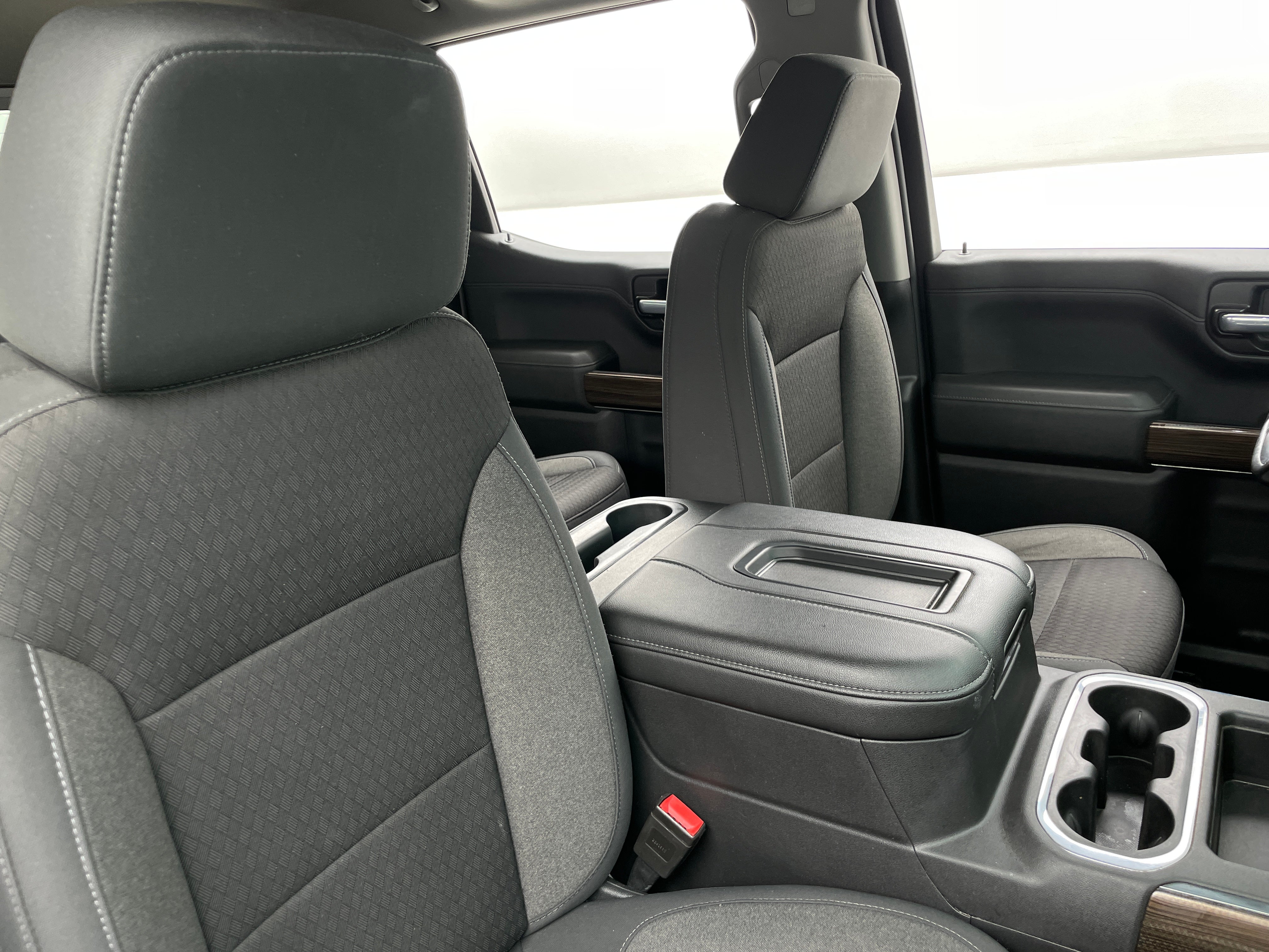 2020 Chevrolet Silverado 1500 RST 2