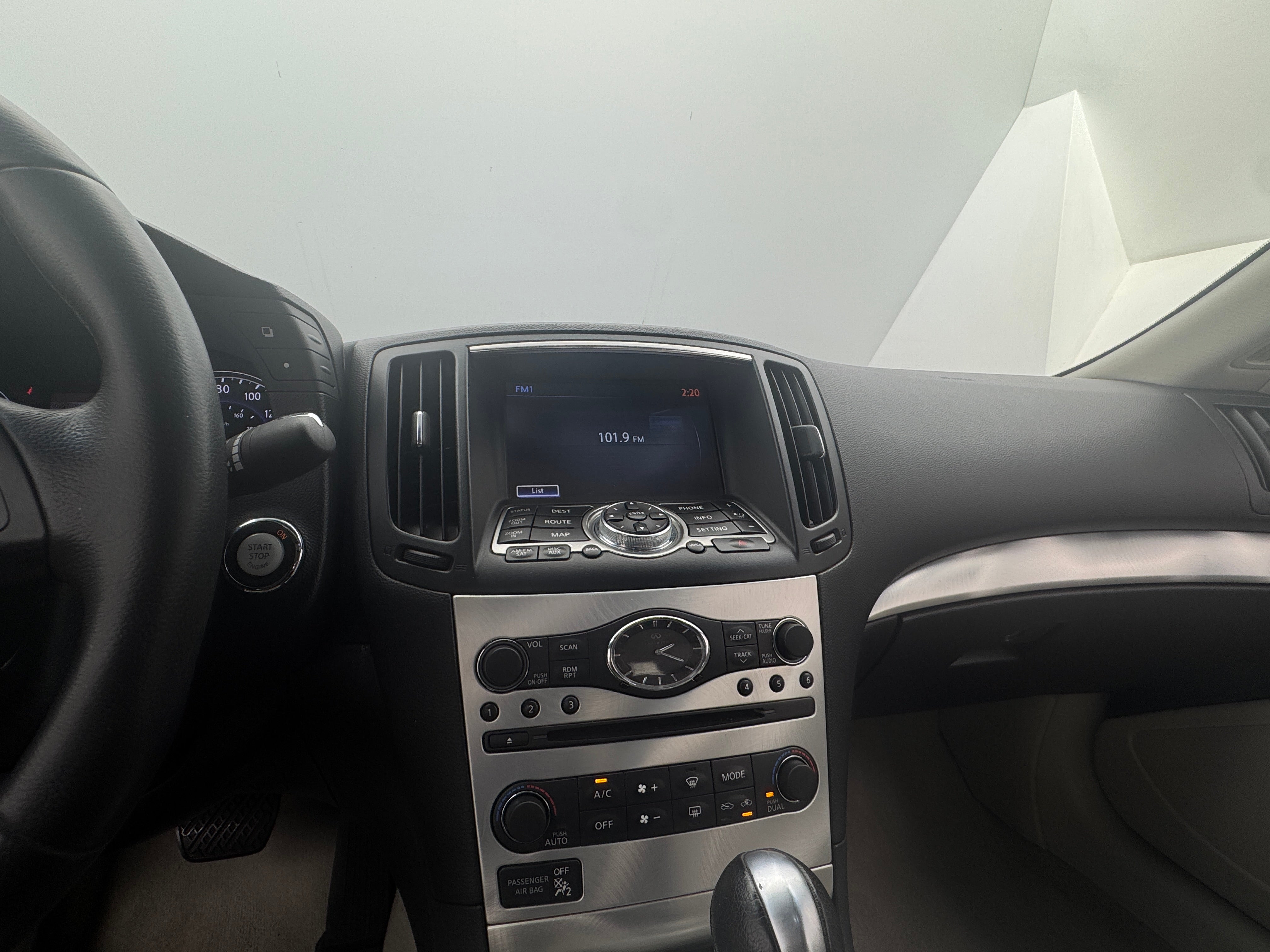 2015 INFINITI Q60  2