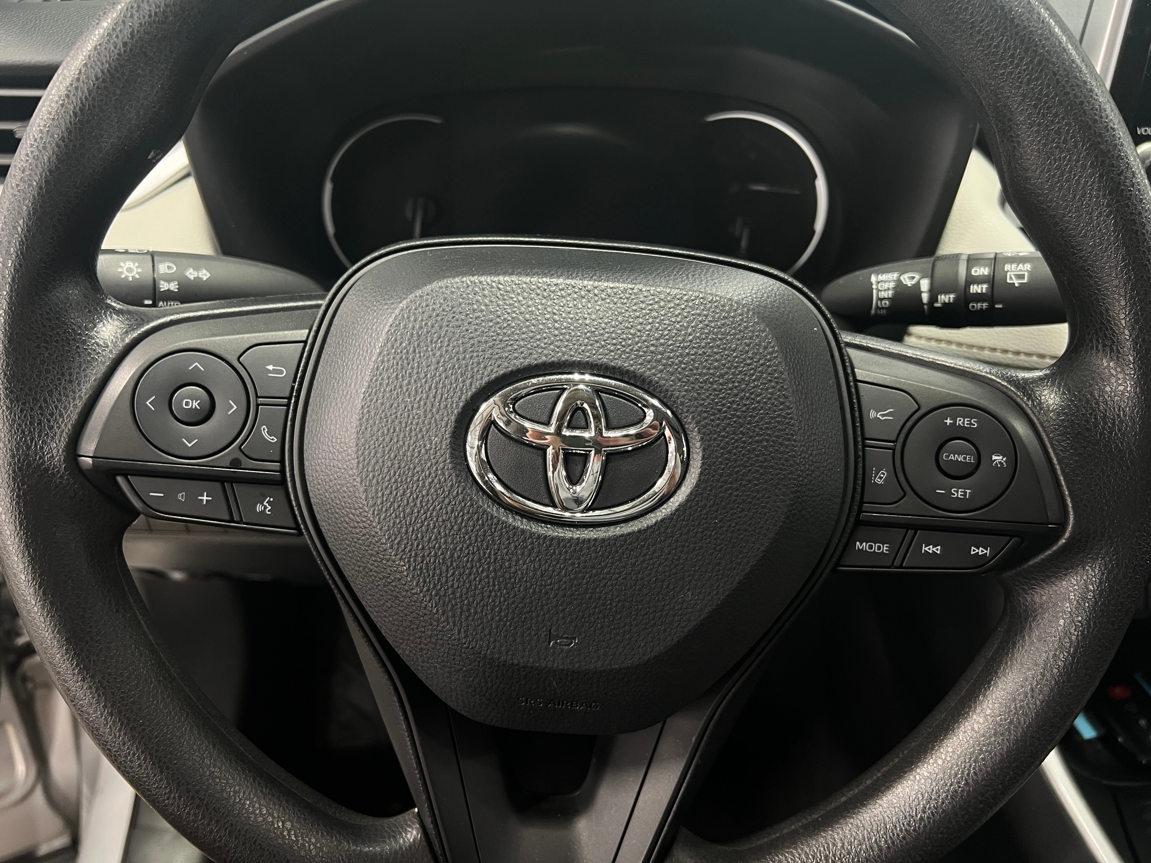 2024 Toyota RAV4 XLE 5