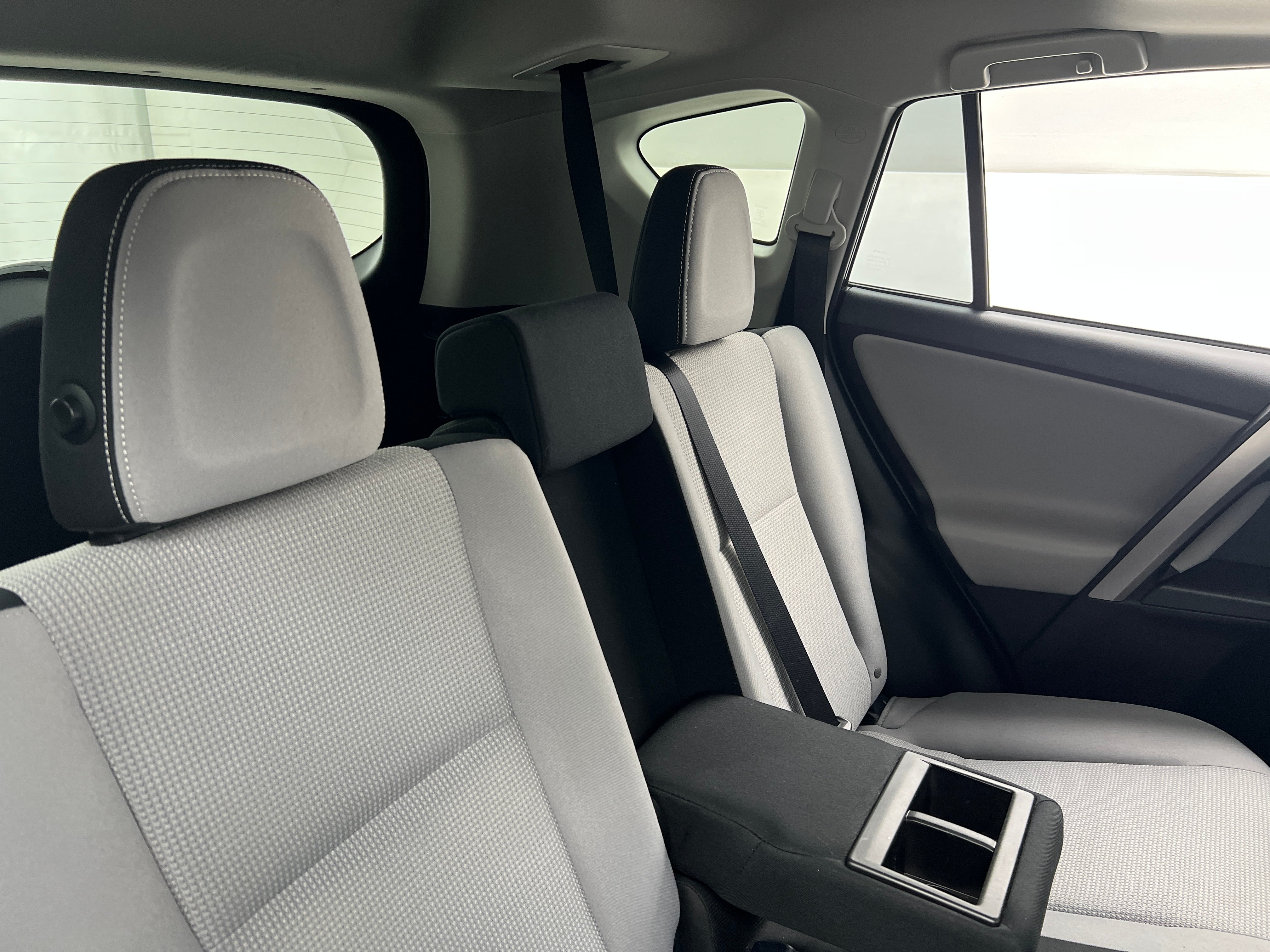 2018 Toyota RAV4 XLE 6