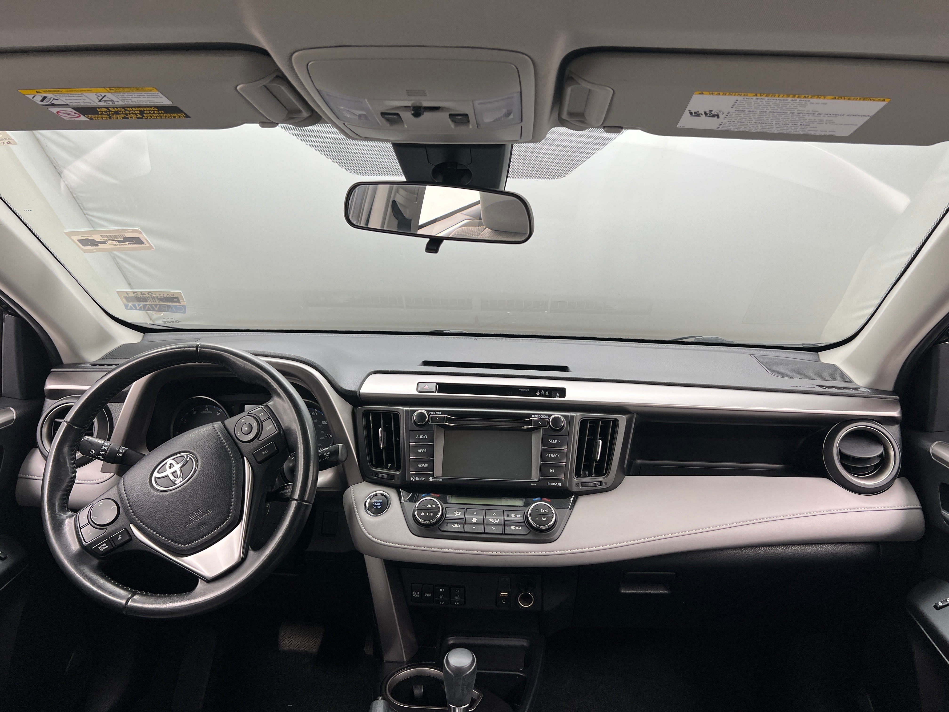 2018 Toyota RAV4 XLE 3