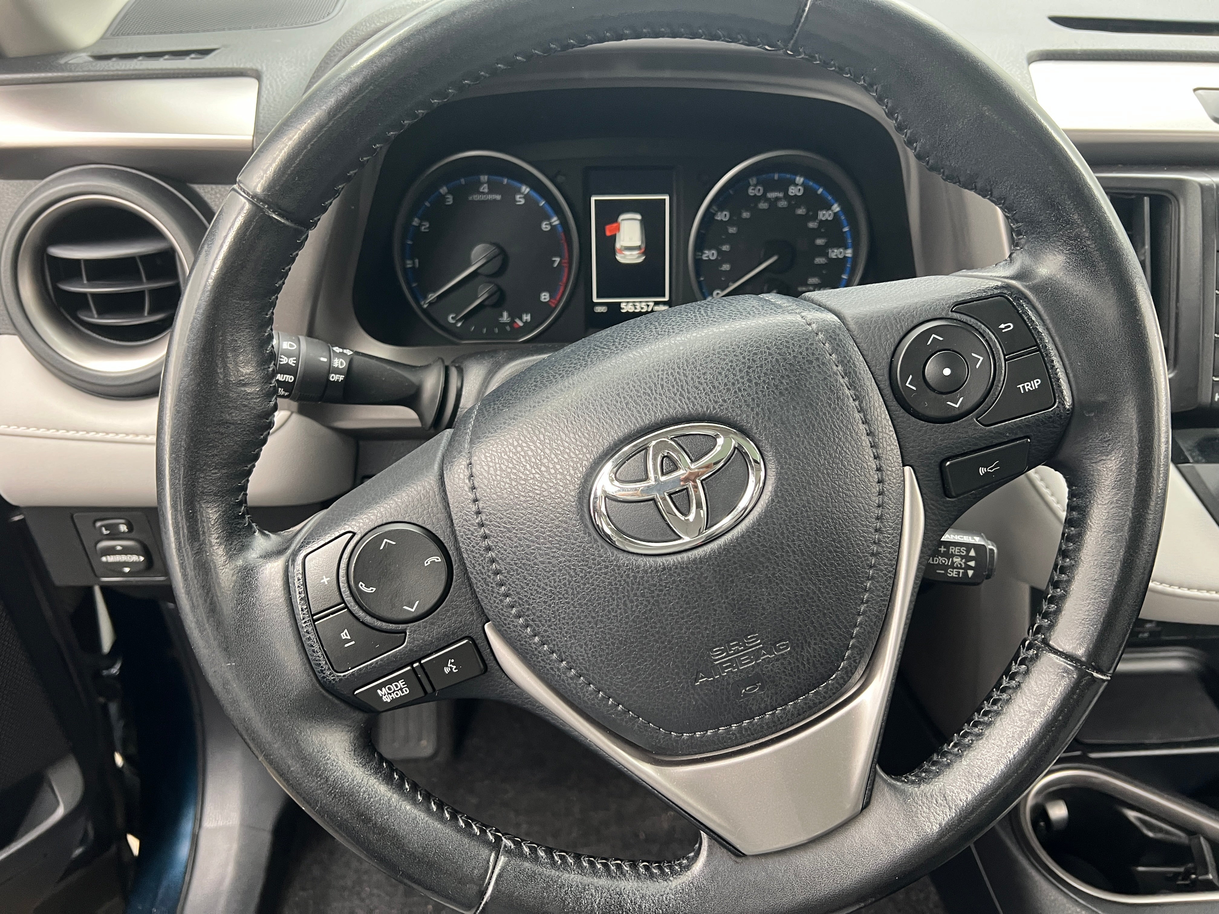2018 Toyota RAV4 XLE 5